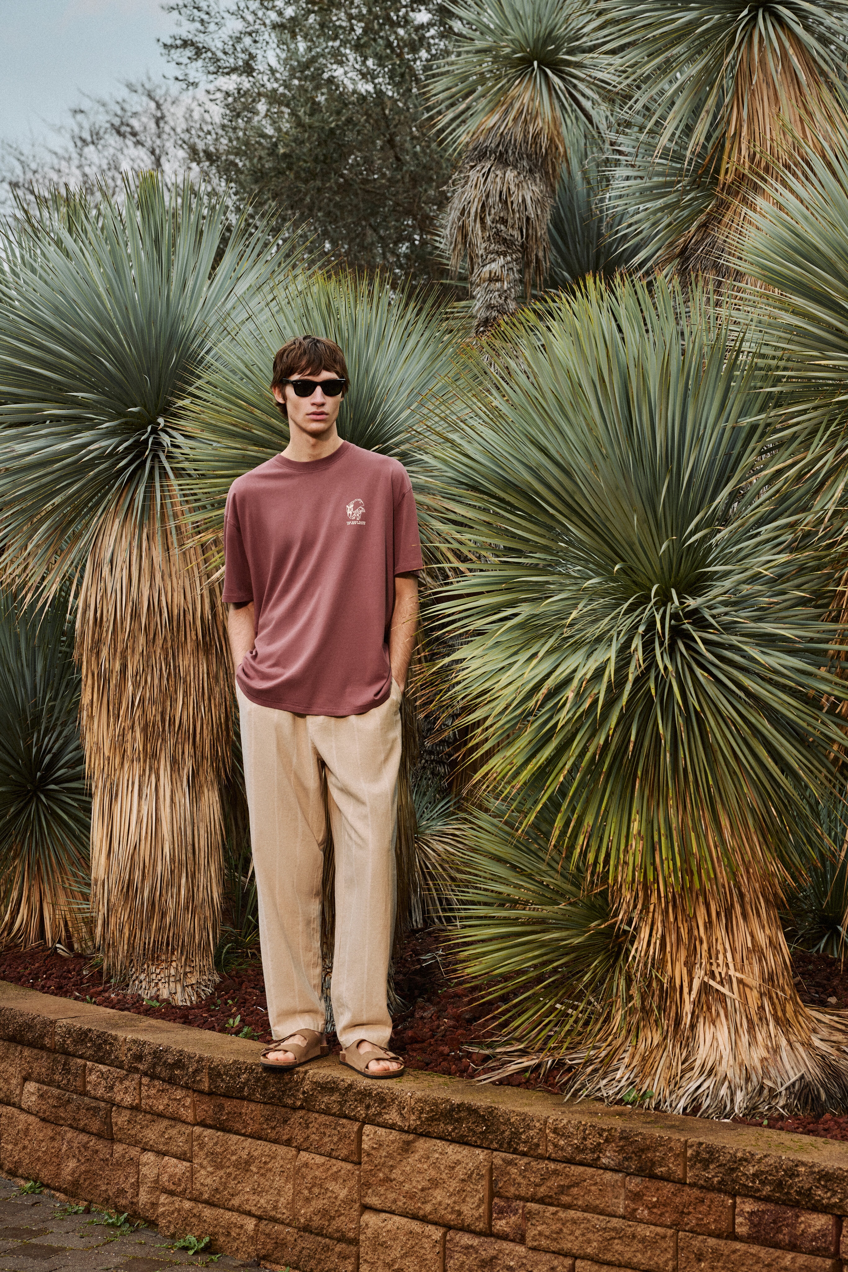 Imagem 0 de Calças em Tecido de Linho e Algodão às Riscas