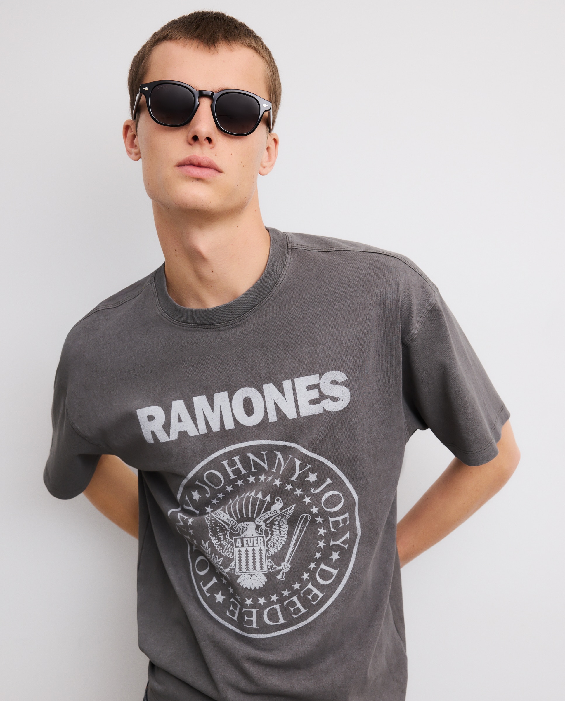 T-shirt de Manga Curta com Estampado de Música Ramones Verde-2