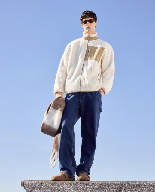 Imagem 0 de Blusão com Bolso e em Pelo de Borrego e Nylon