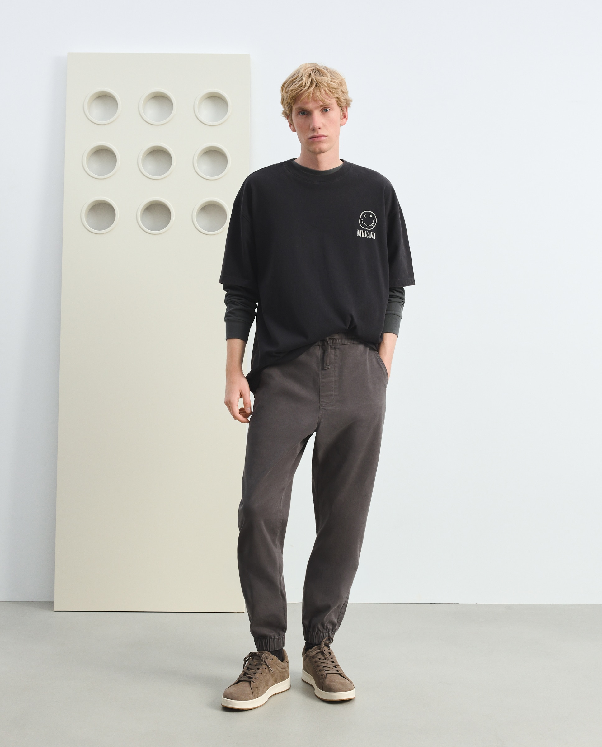 Pantalón de hombre tipo chino con goma en el bajo - Green Coast - 830 Antracita 830 Antracita-1