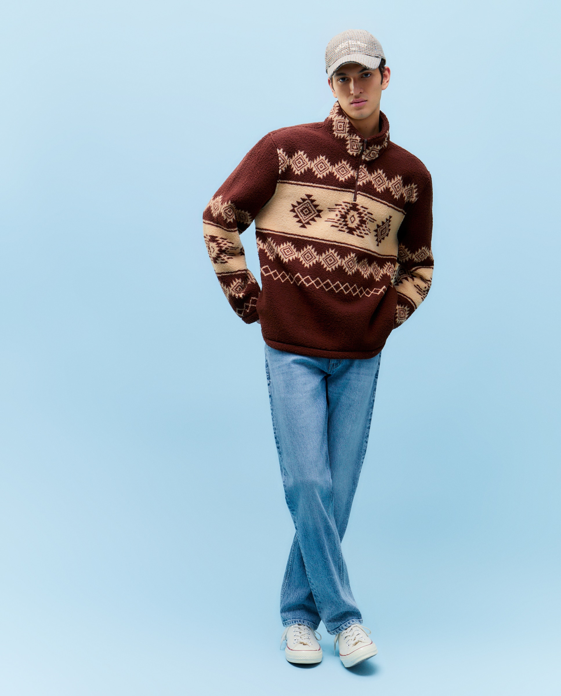 Imagen 0 de Sudadera de borreguito con cuello alto.