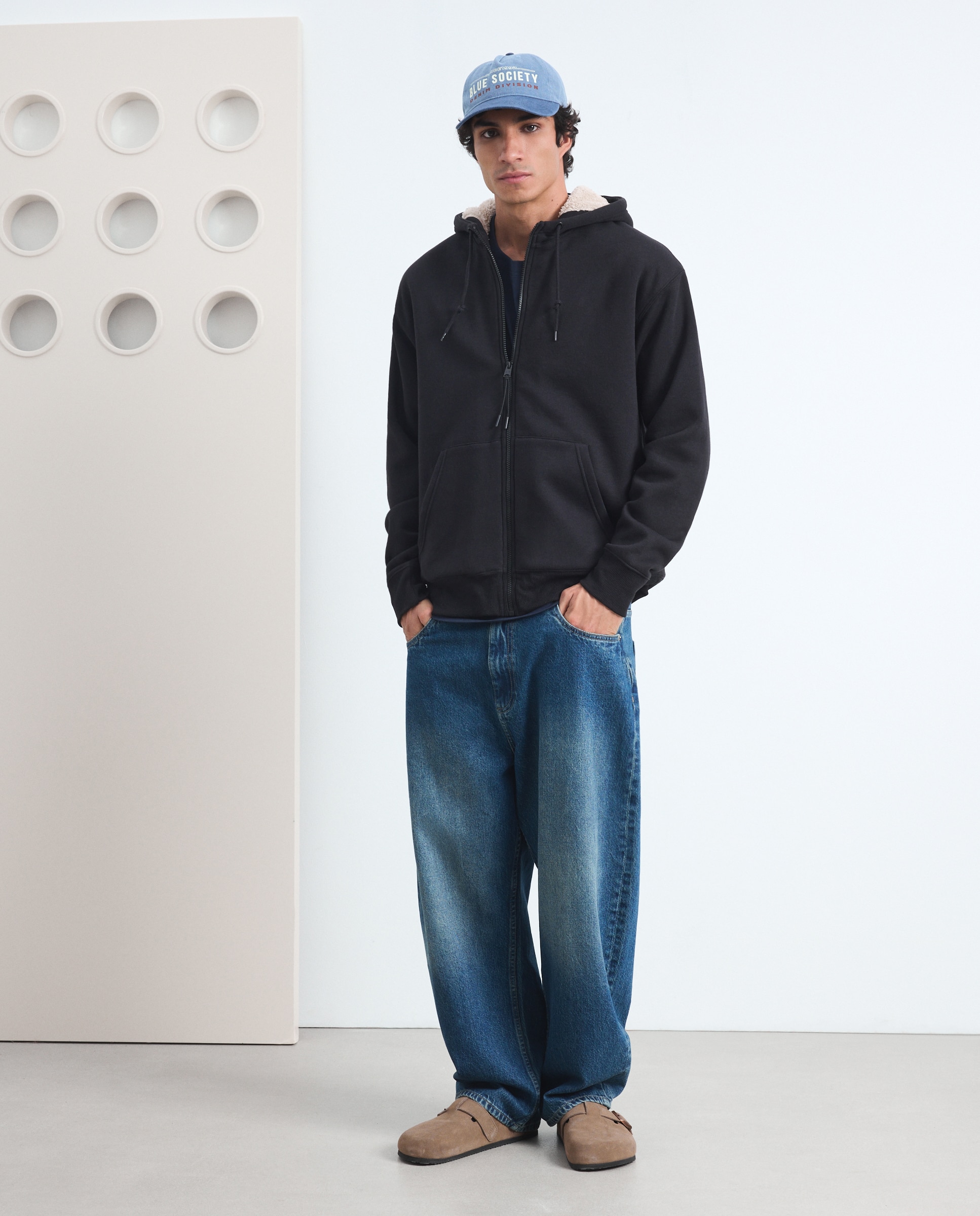 Imagen 0 de Sudadera de hombre con forro de borreguito Negro
