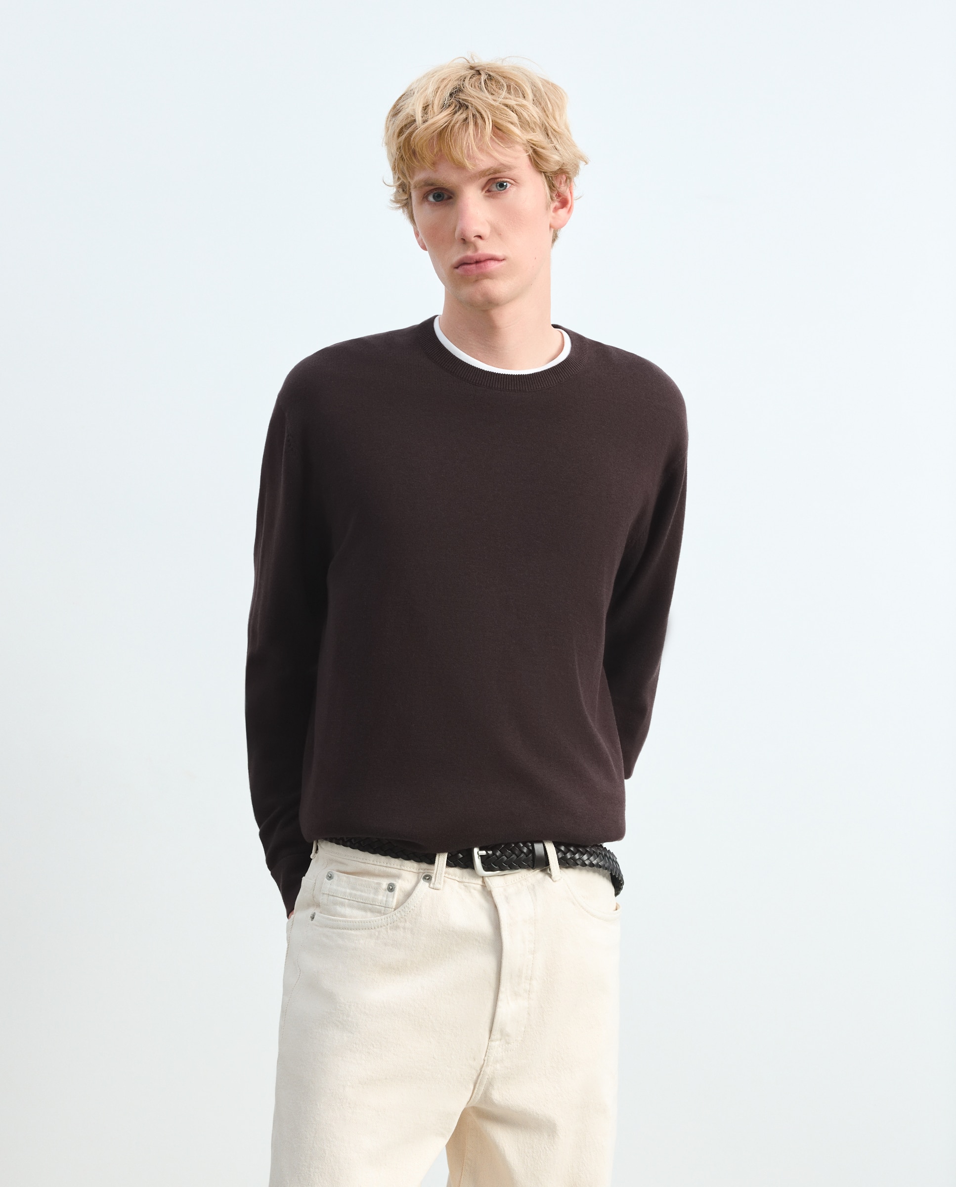 Imagen 0 de Jersey liso básico cuello redondo Marrón