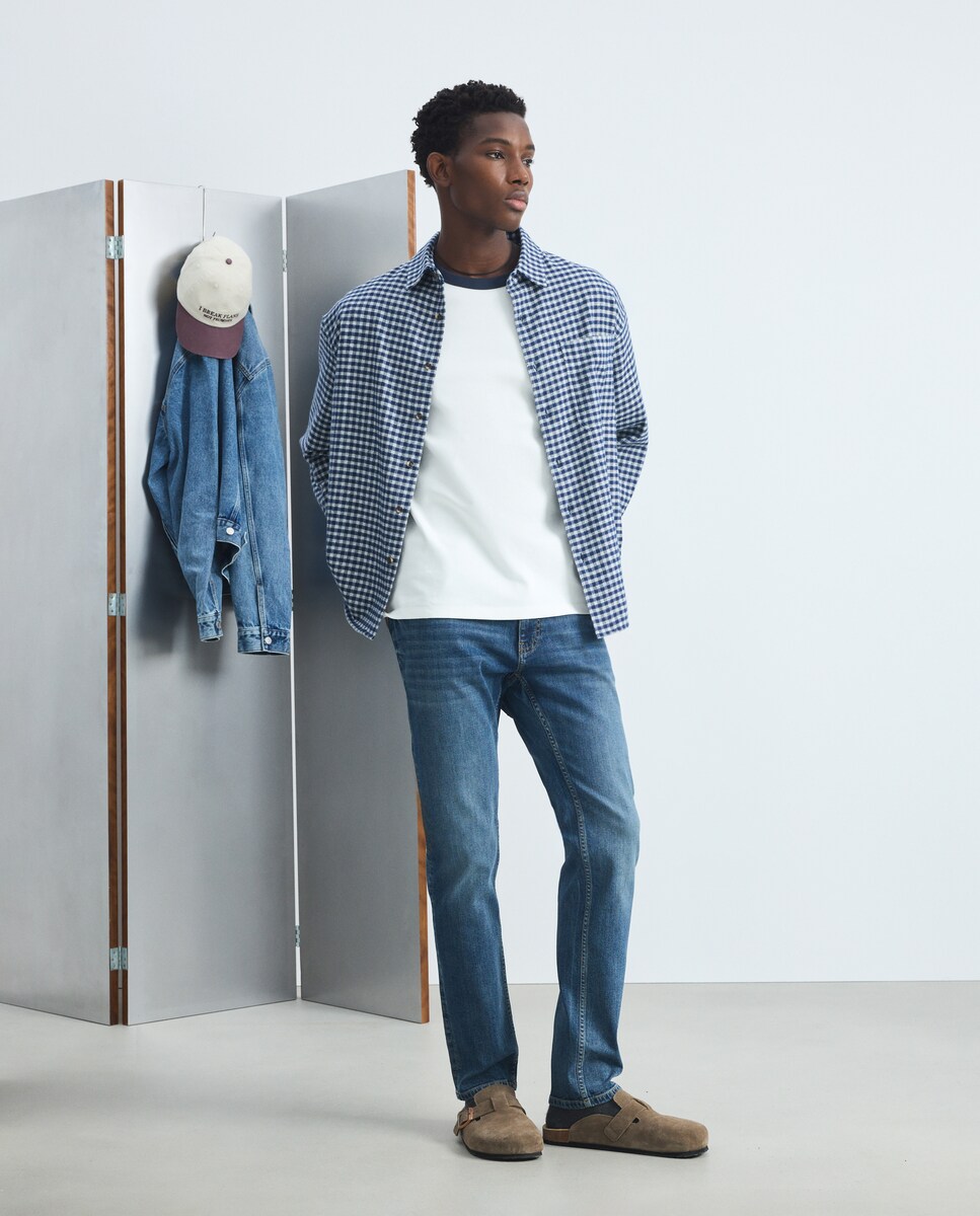 Imagen 0 de Pantalón vaquero slim de hombre. Indigo