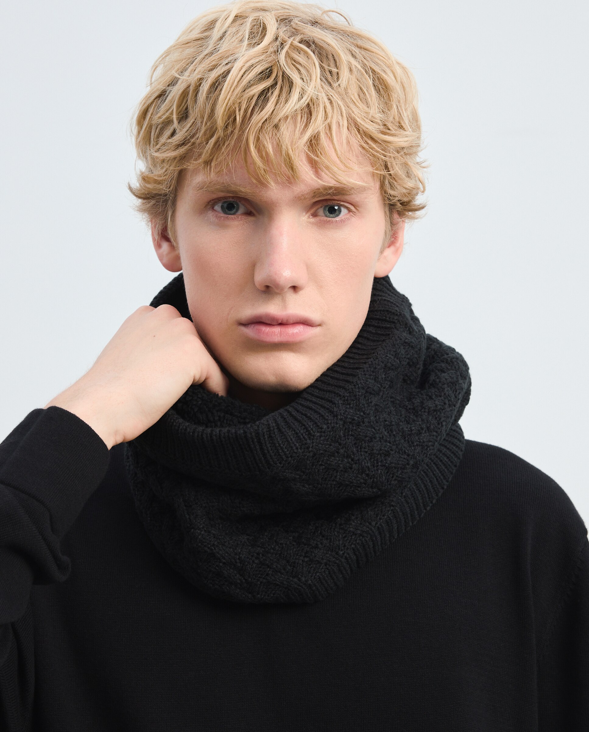 Cuello punto de hombre - Green Coast - Negro Negro-3