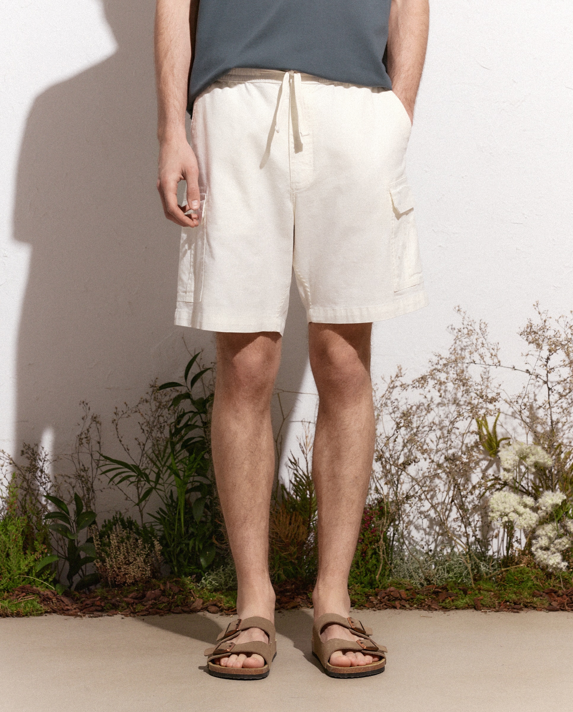 Bermudas Cargo com Elástico na Cintura Branco-2