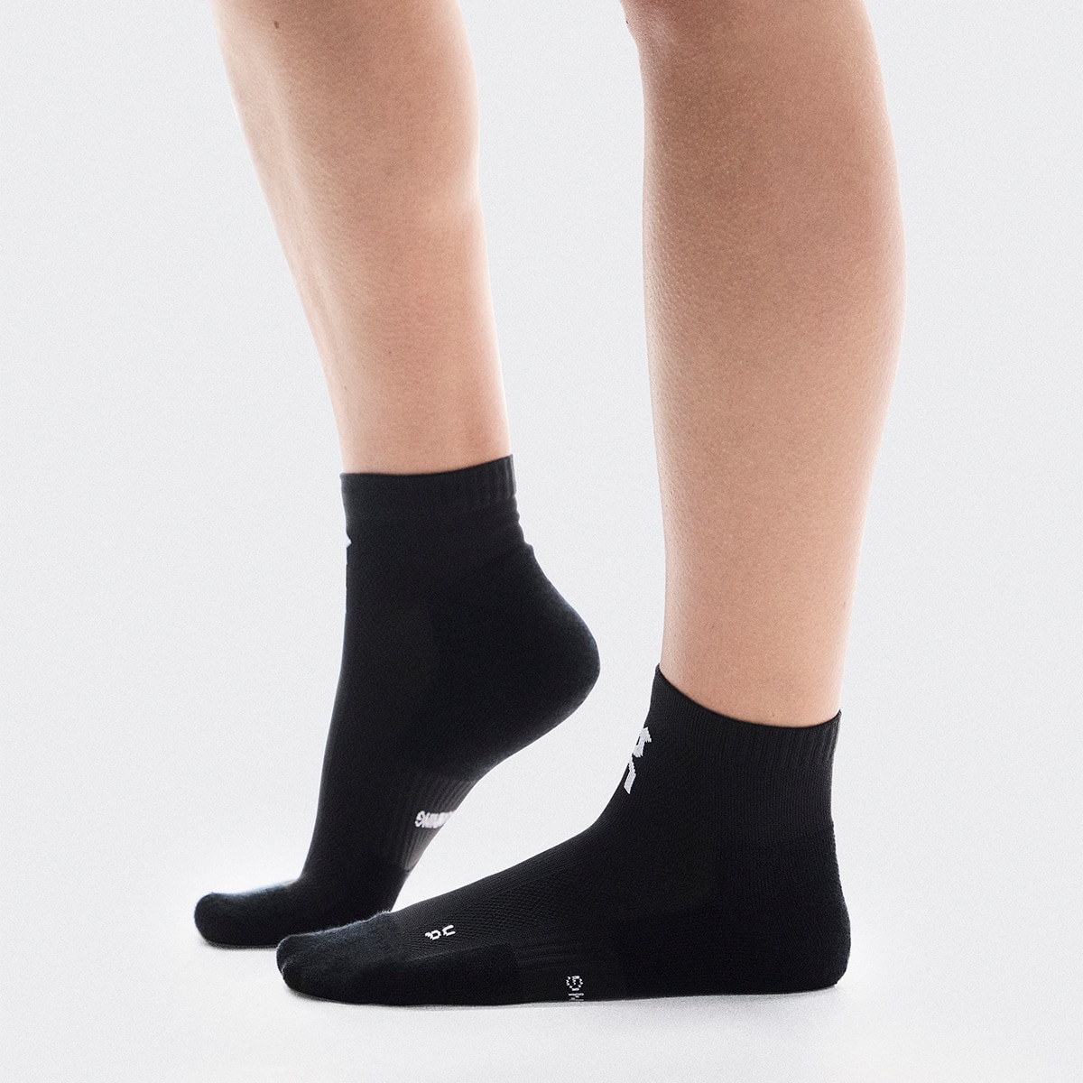 Imagen 2 de Calcetines de running unisex Core Run Sock Mid 2P On - Negro Negro