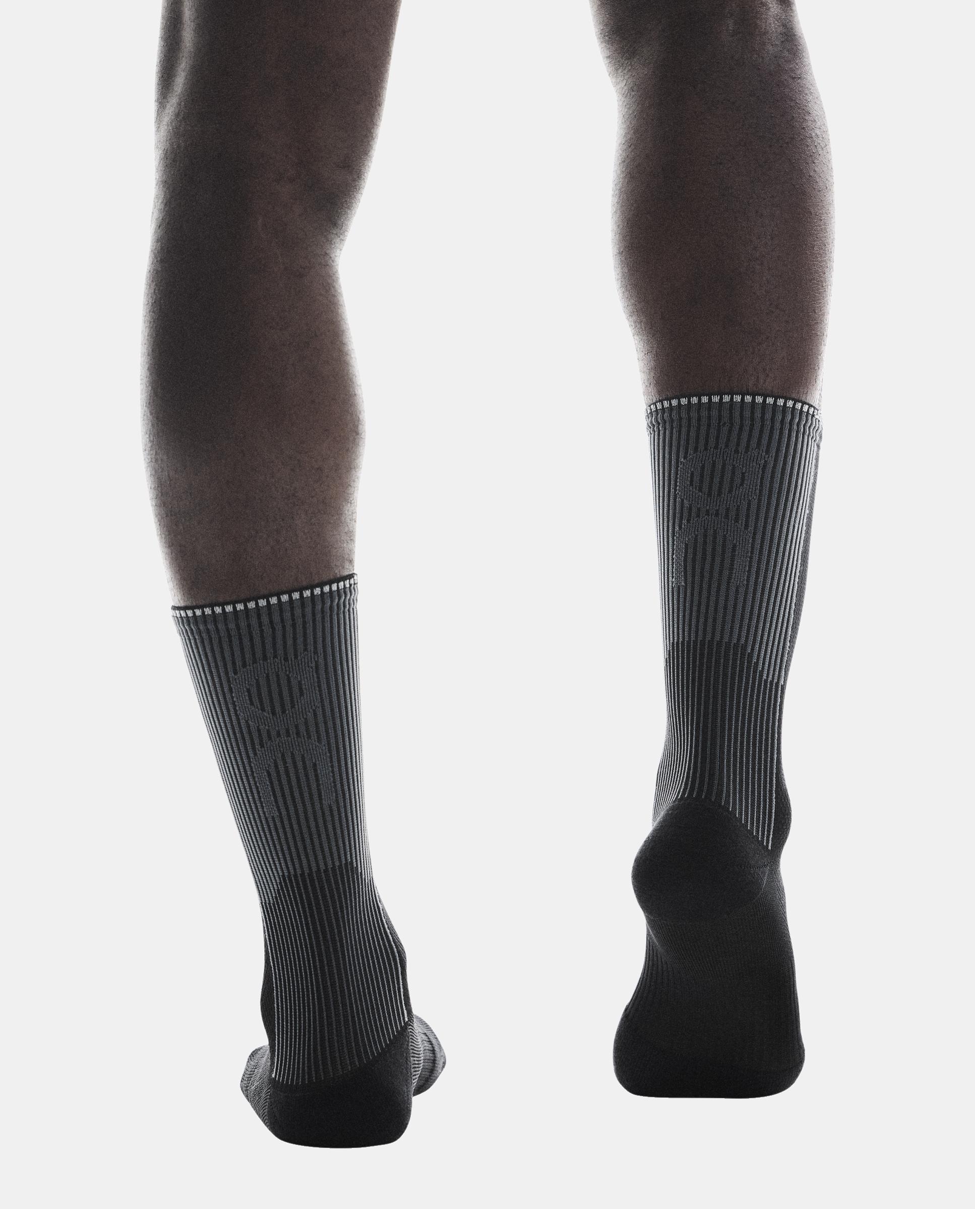 Calcetines Unisex Performance Run Sock High ON - Negros Negros-3