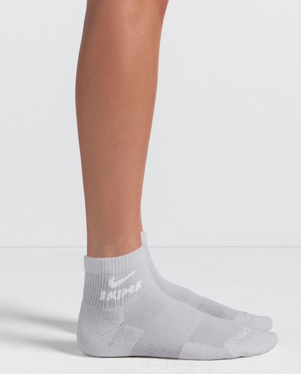 Imagen 3 de Calcetines casual de mujer DF QUARTER SOCK 3PACK NikeSkims - Multicolor Multicolor