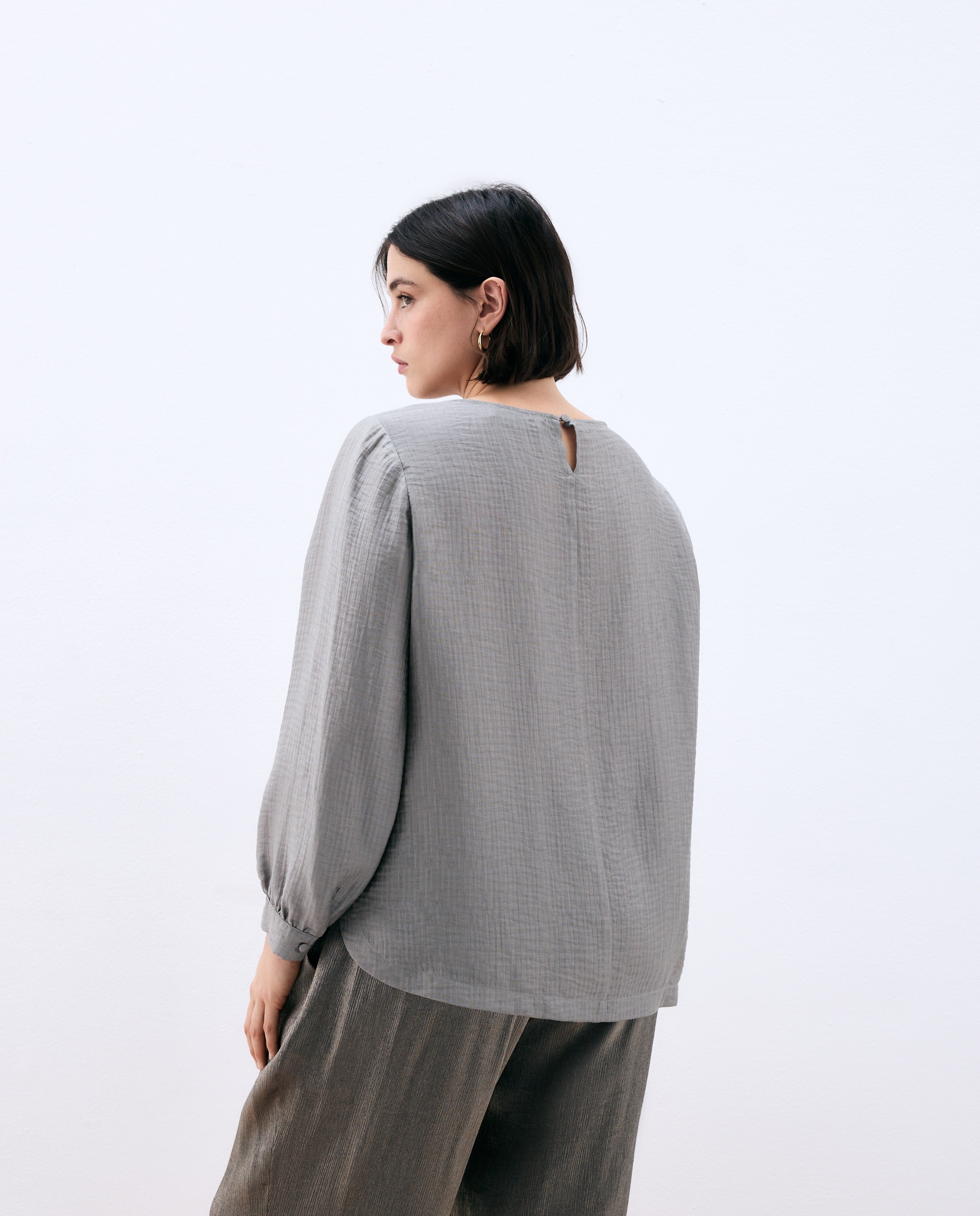 Camisa de mujer manga larga con flor - Couchel - 820 Gris medio 820 Gris medio-4