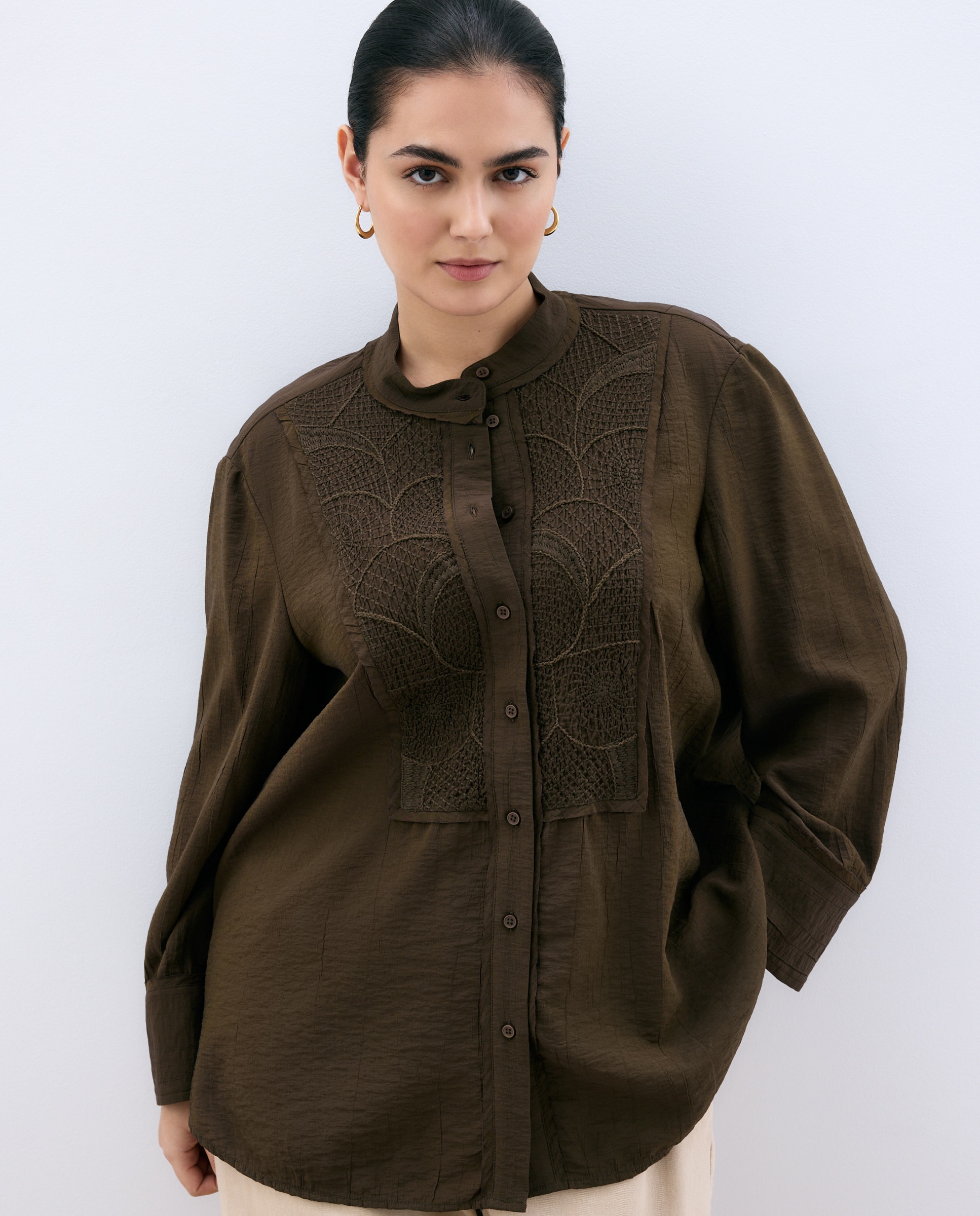 Blusa com Manga Comprida e Bordado no Peito Verde-2
