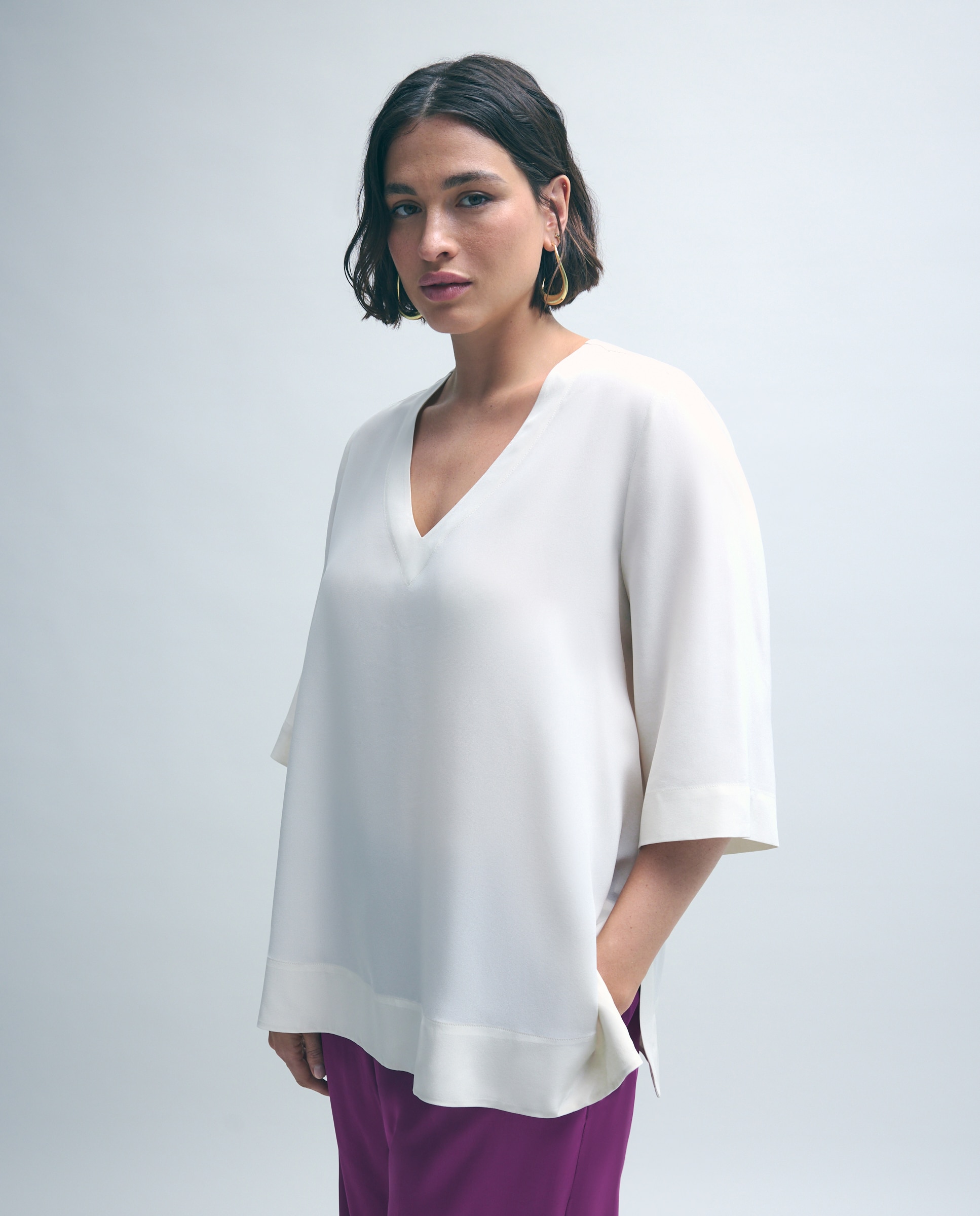 Imagen 3 de Top de mujer de seda con cuello pico - Couchel - 120 Crudo 120 Crudo