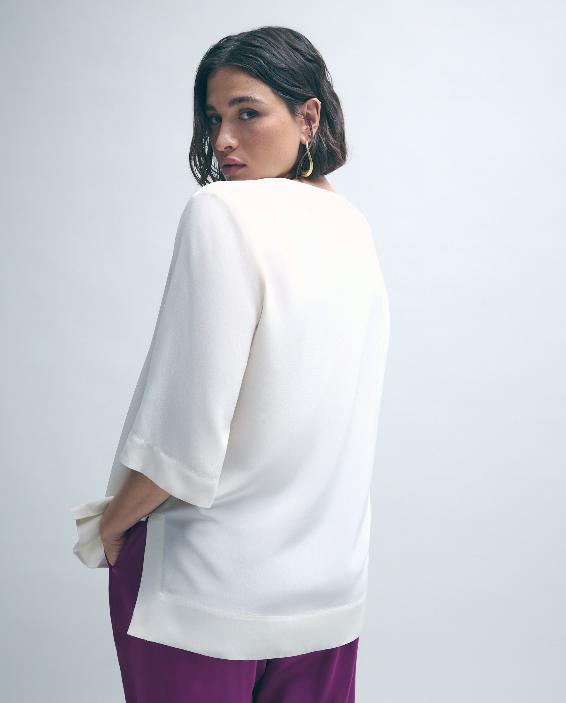 Imagen 4 de Top de mujer de seda con cuello pico - Couchel - 120 Crudo 120 Crudo