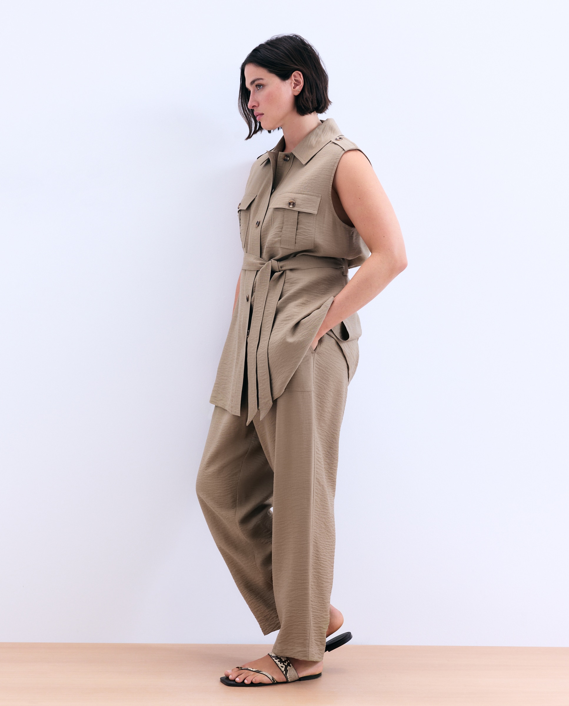 Sobrecamisa sem Mangas e com Cinto 730 Camel-2