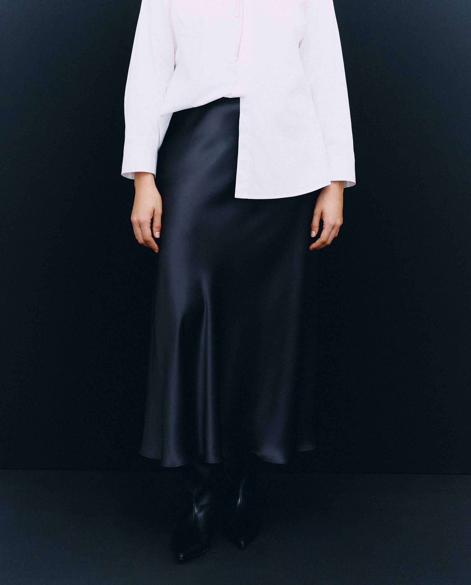 Saia Comprida Acetinada Preto-2