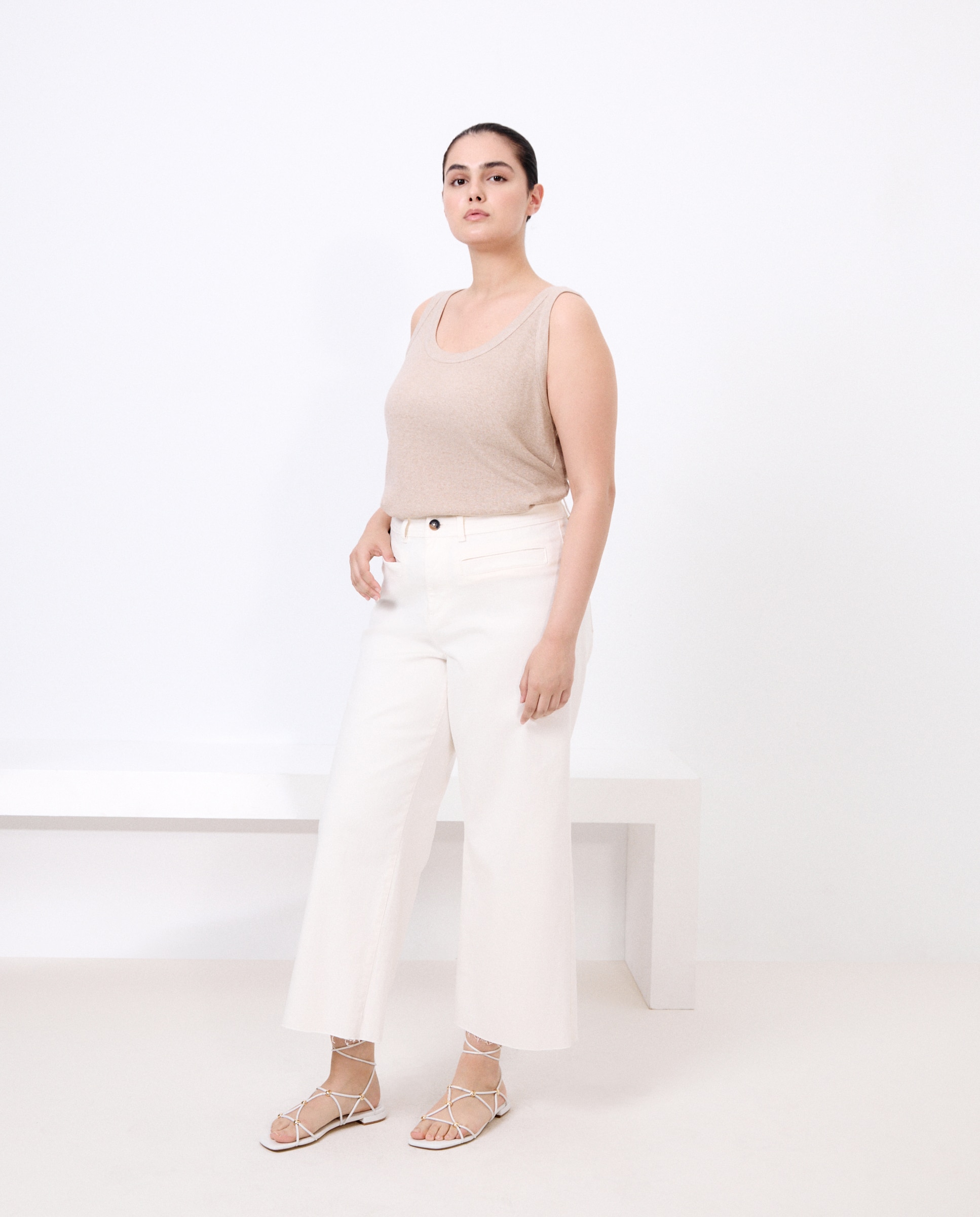 T-shirt de Alças Caneladas Bege-2