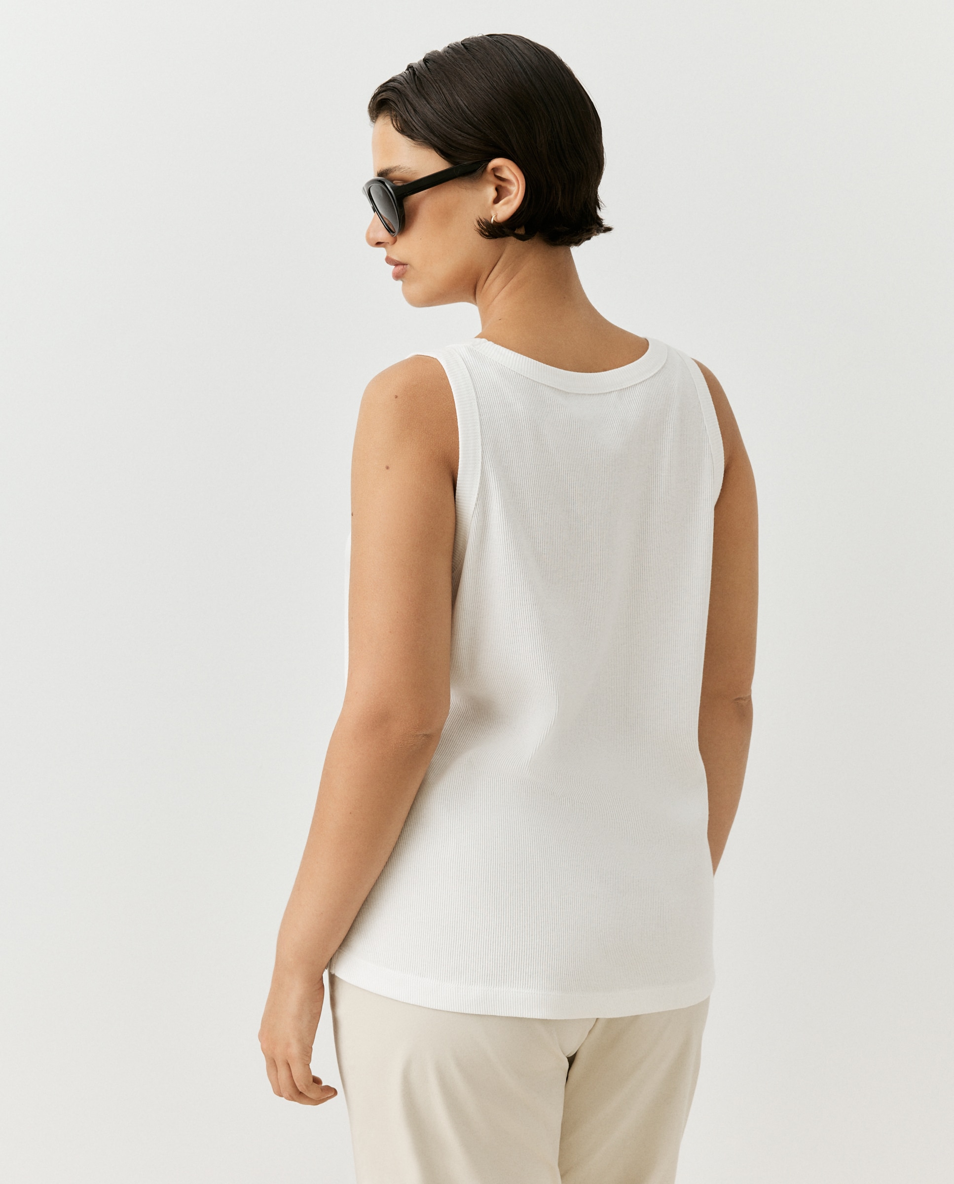 Camiseta sin mangas de mujer con cuello pico - Couchel - Blanco Blanco-3
