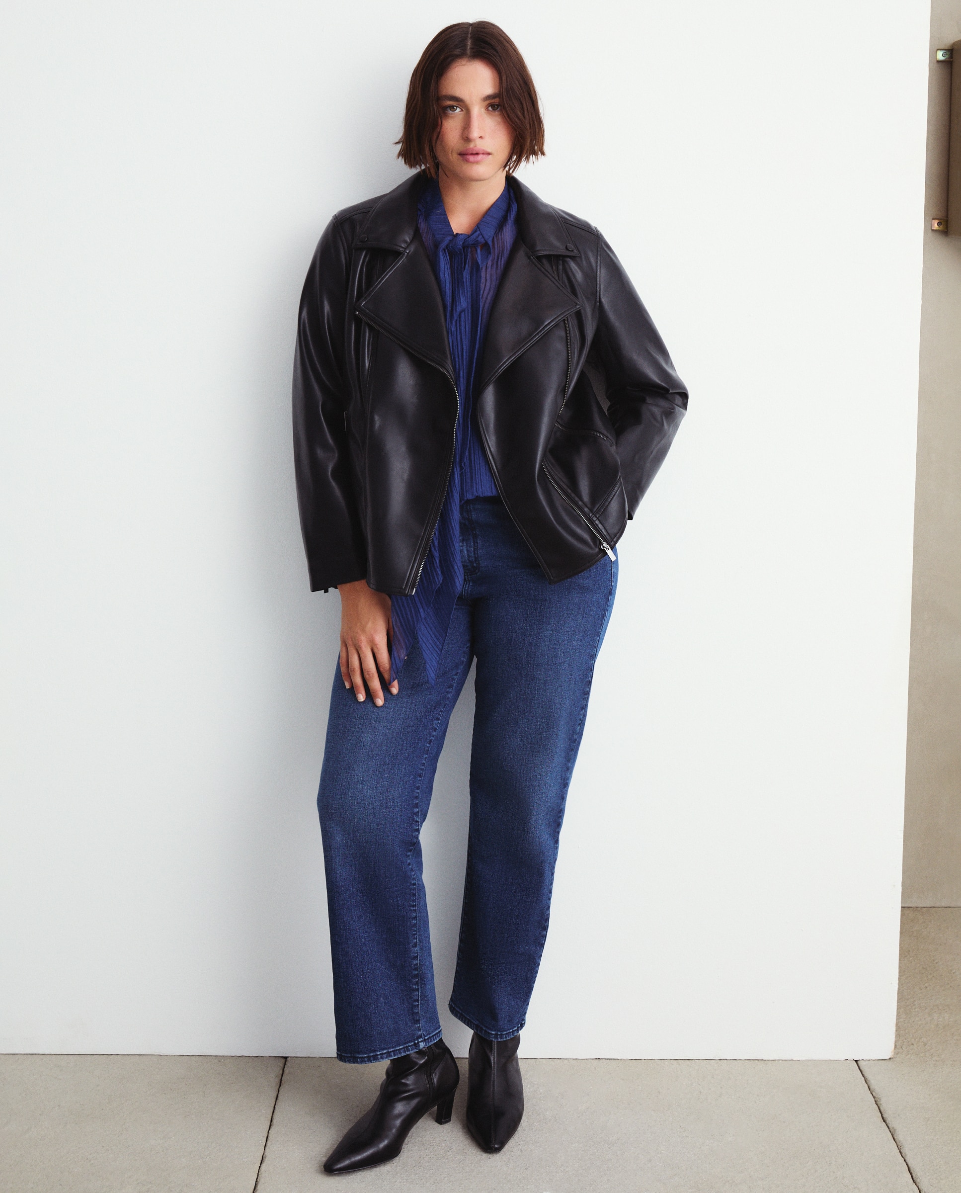 Blusão Biker com Efeito de Pele Preto-2