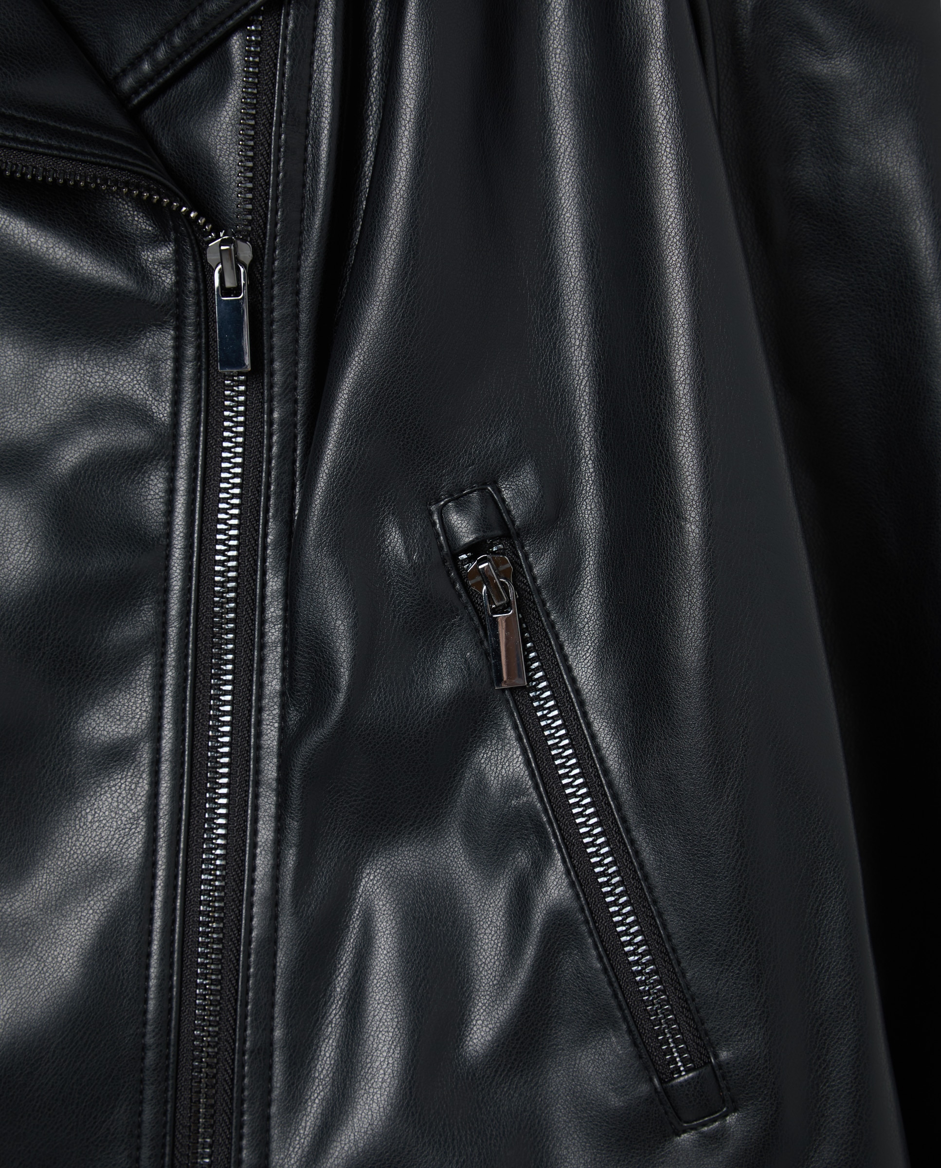 Blusão Biker com Efeito de Pele Preto-5