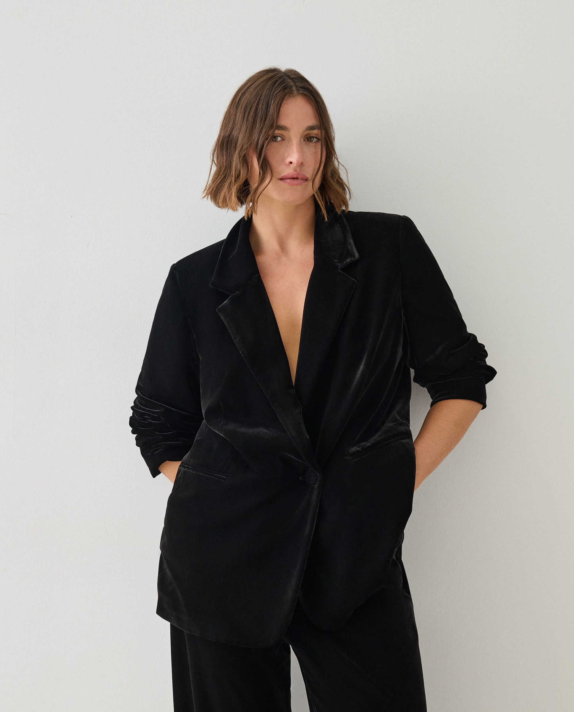 Imagen 0 de Blazer de mujer de terciopelo Negro