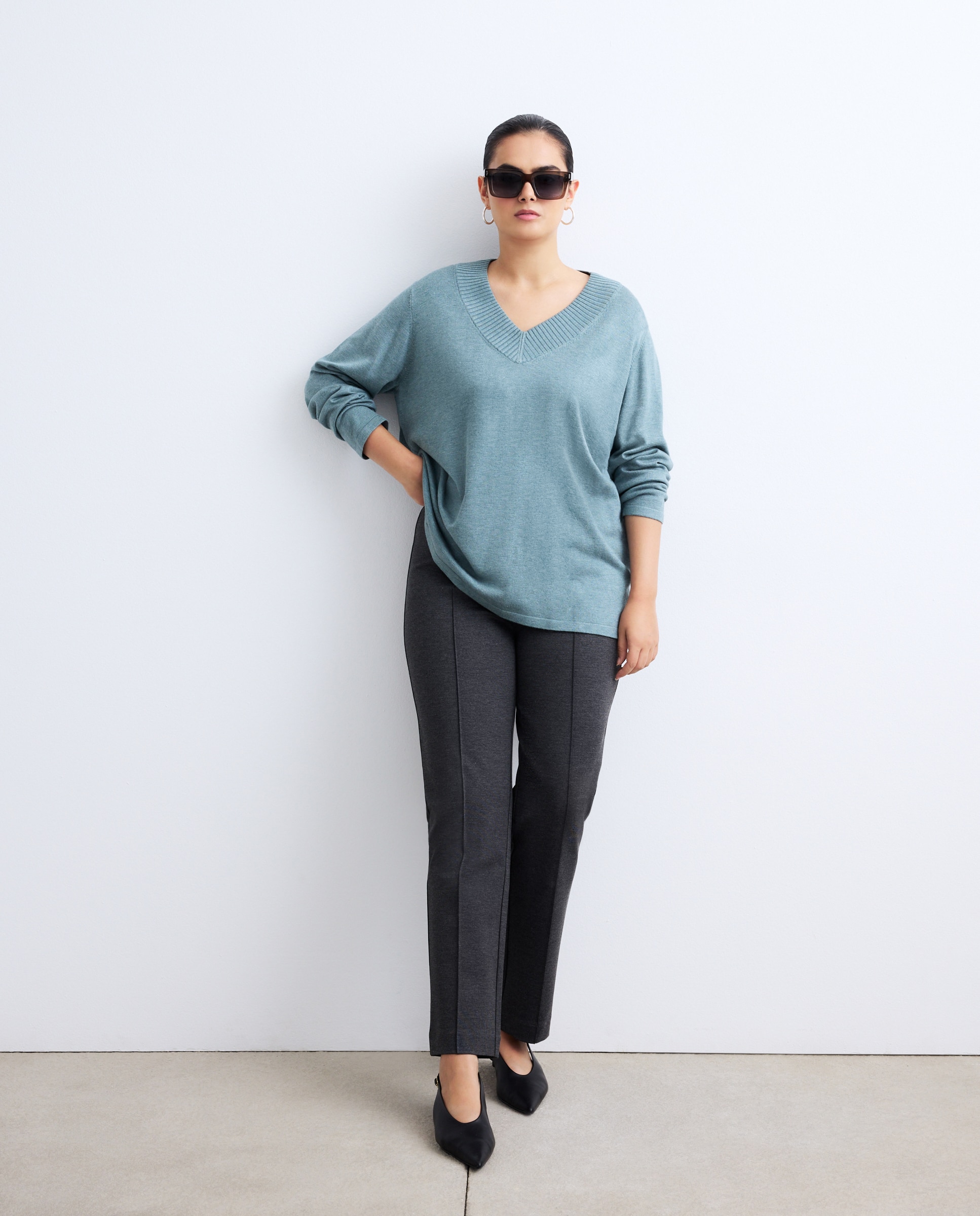 Imagem 0 de Camisola de Malha com Manga Comprida e Decote em Bico