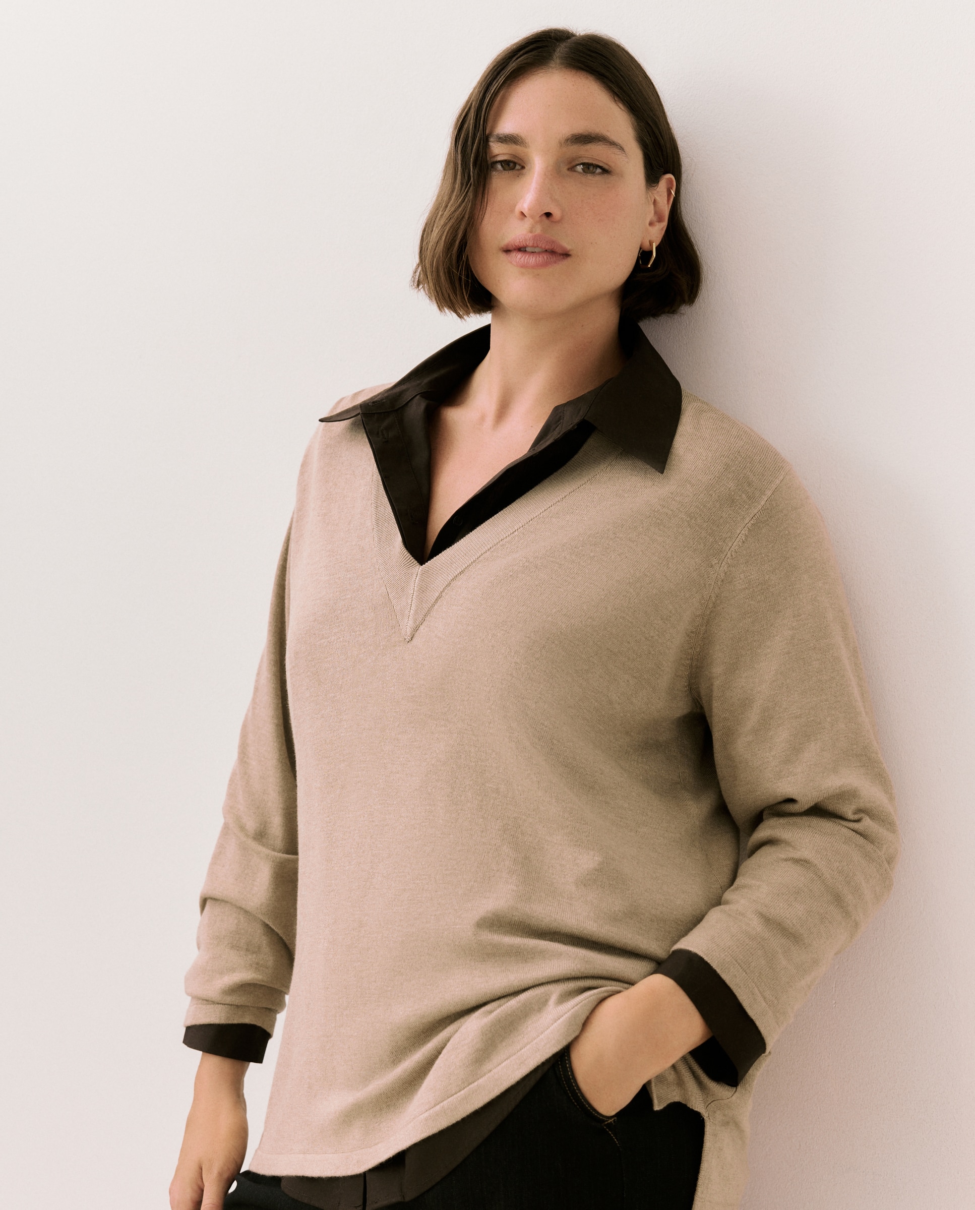 Camisola de malha básica de mulher com decote em bico Bege-2