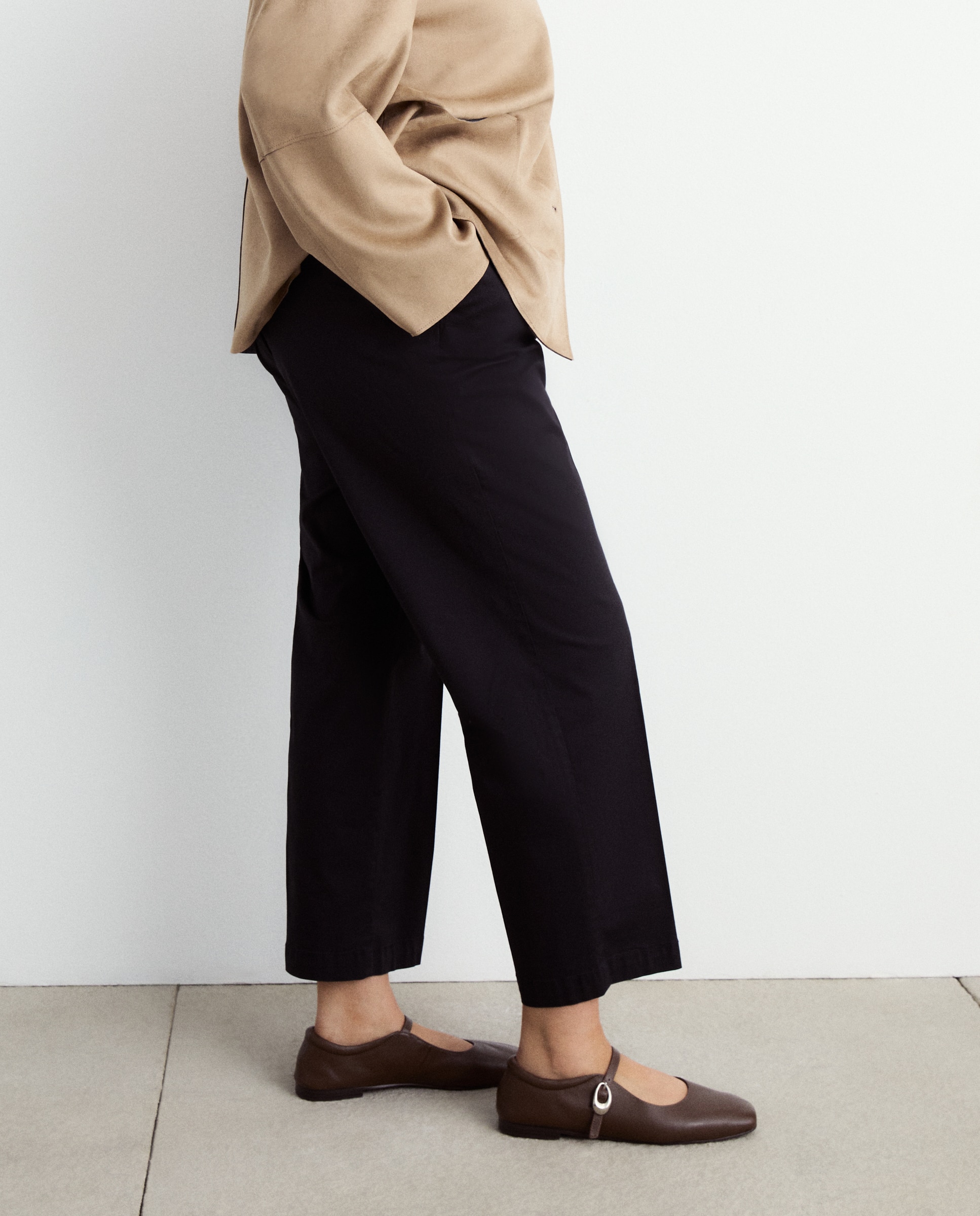 Calças Regular de Algodão com Elástico Preto-3