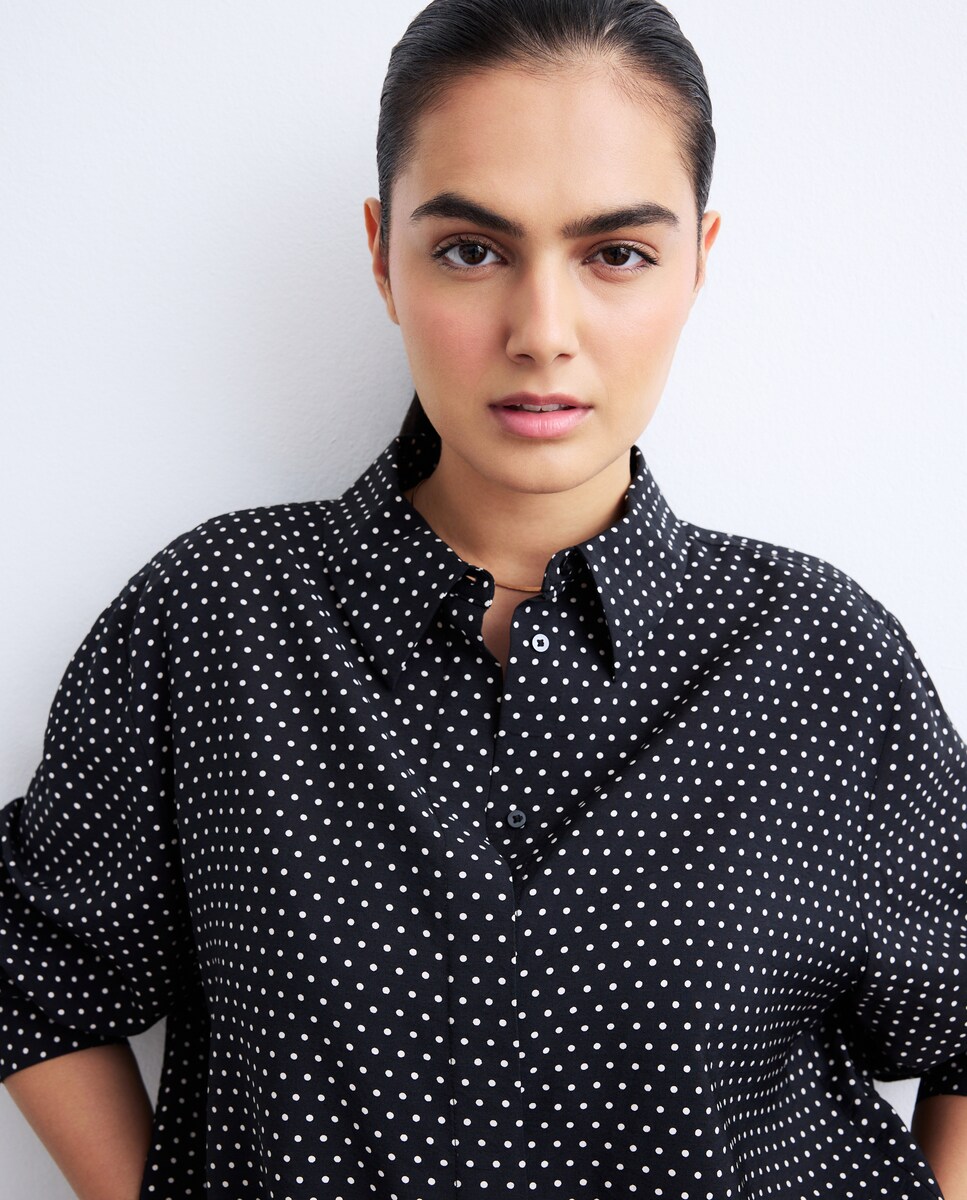 Blusa Estampada às Bolinhas Azul-2