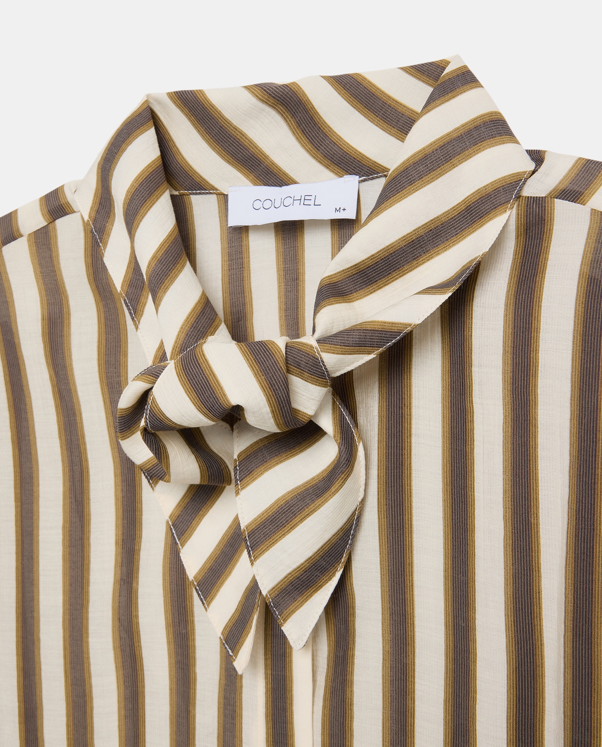 Blusa com Manga Comprida em Tencel com Detalhe de Laçada Verde-6