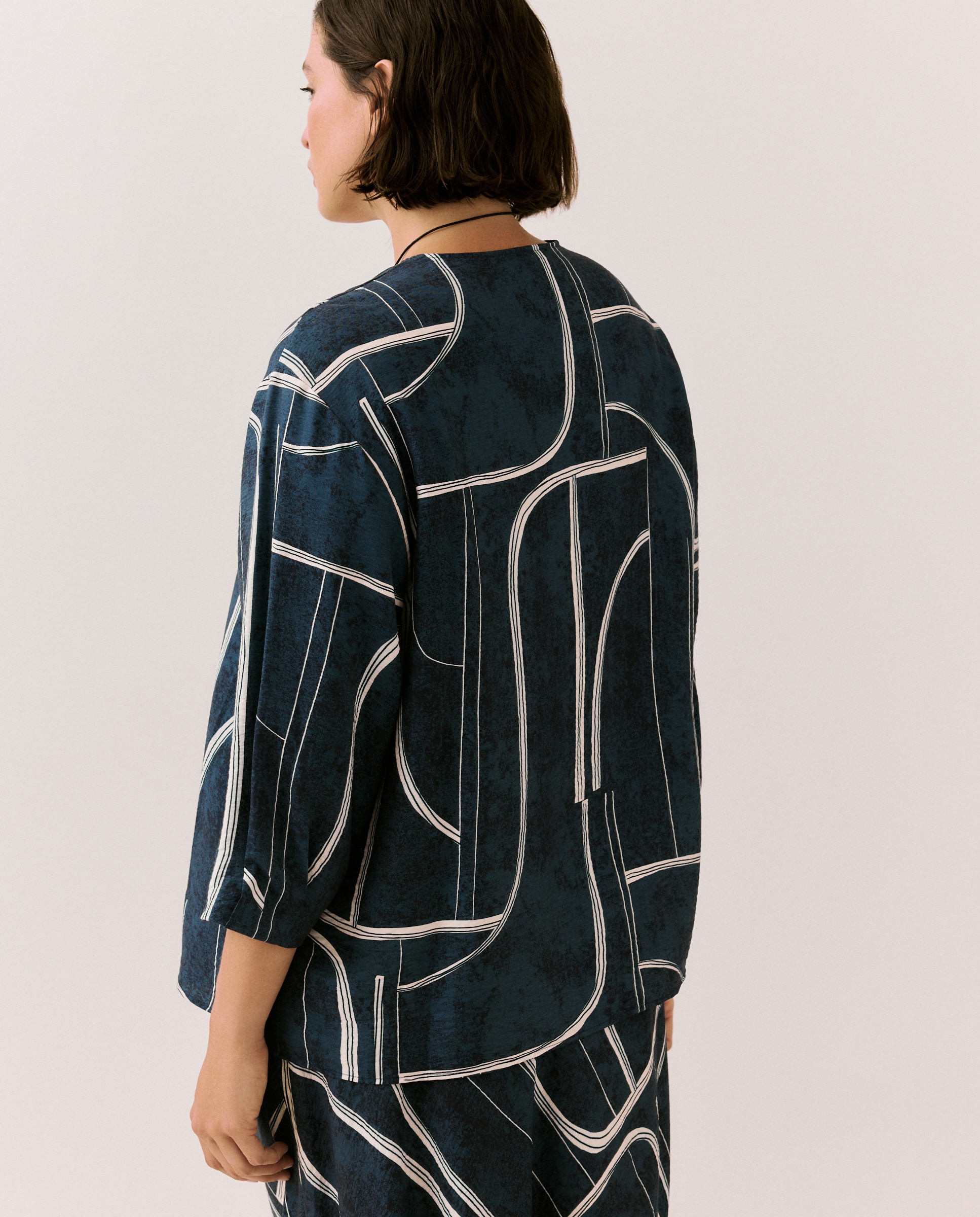 Imagen 3 de Blusa estampado tumbleado de mujer - Couchel - Azul Azul