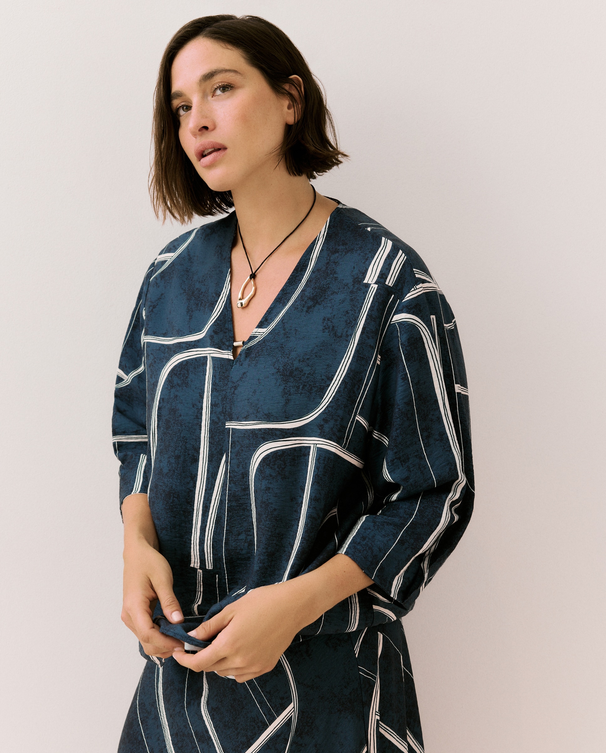 Imagen 4 de Blusa estampado tumbleado de mujer - Couchel - Azul Azul
