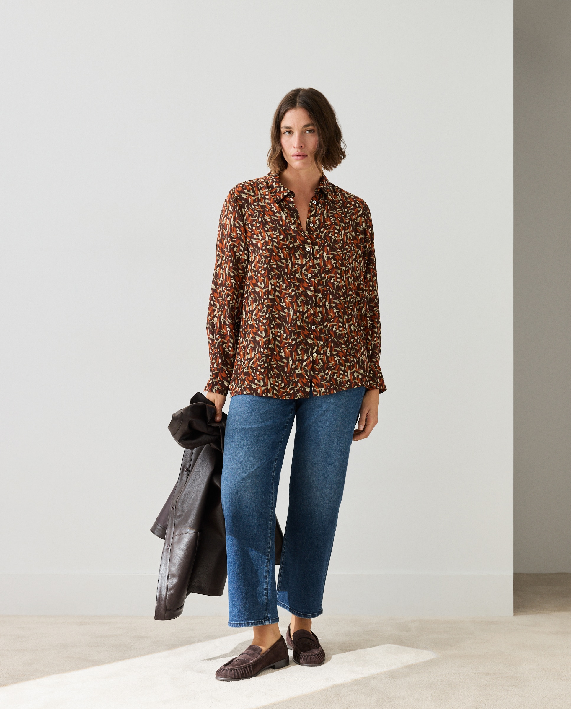 Blusa de mujer con estampado y drapeado - Couchel - Marrón Marrón-2