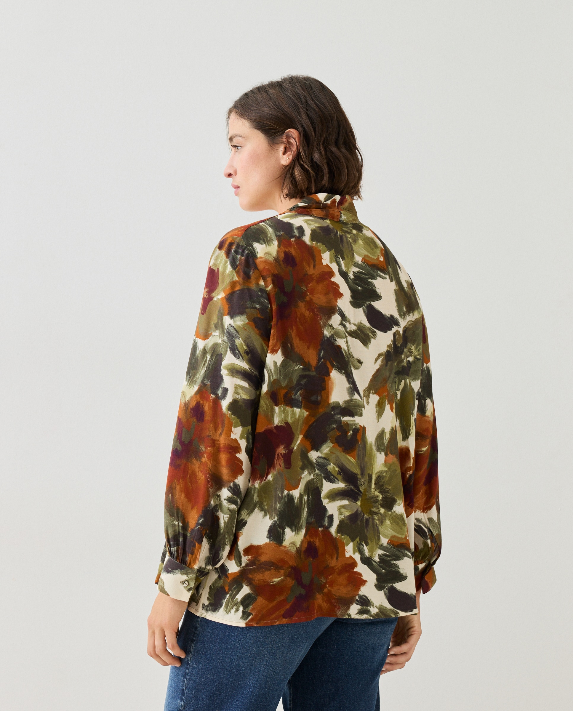 Blusa de cuello pico estampada - Couchel - Blanco Blanco-3
