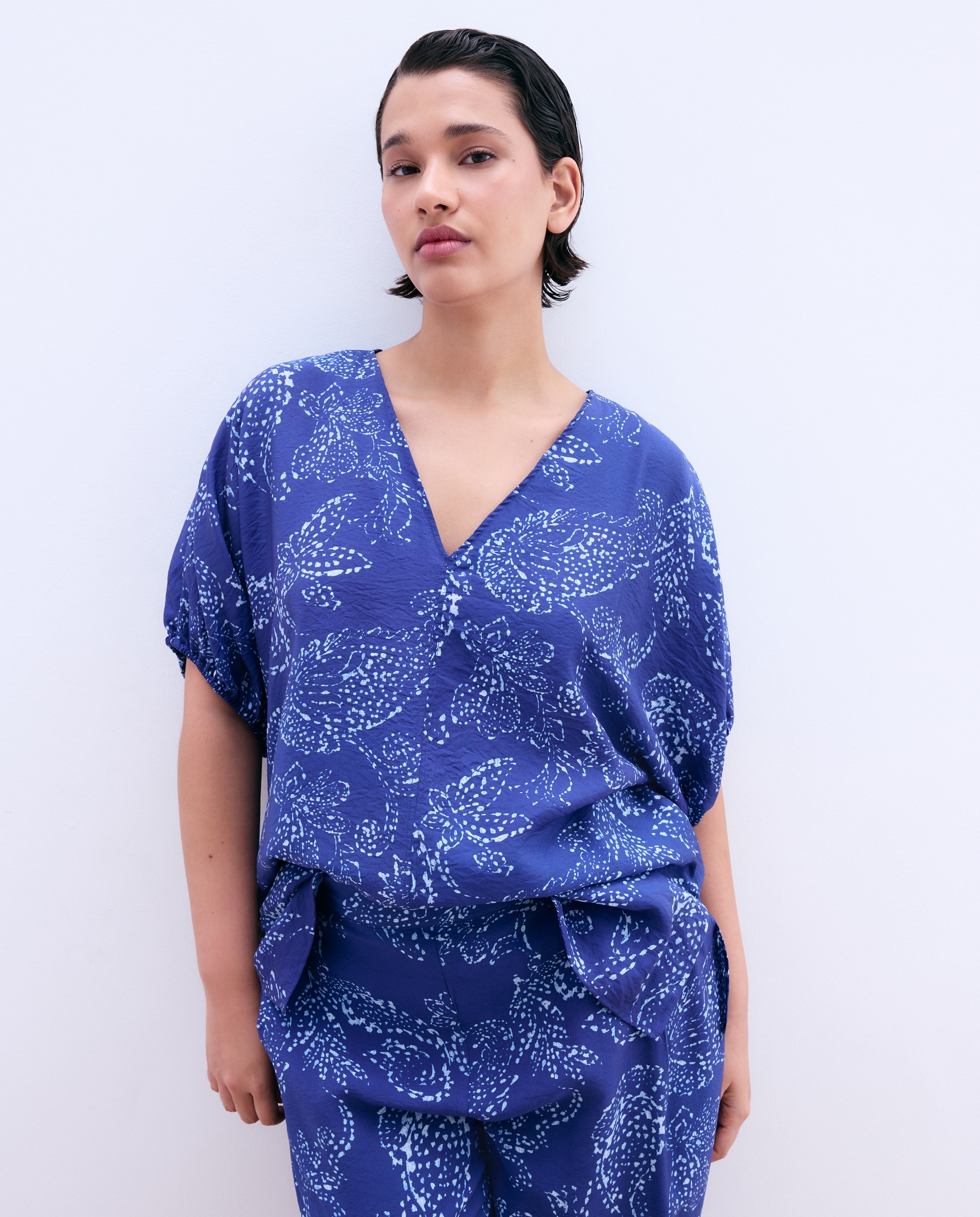 Imagen 0 de Top de mujer de manga corta con estampado de cachemir Azul