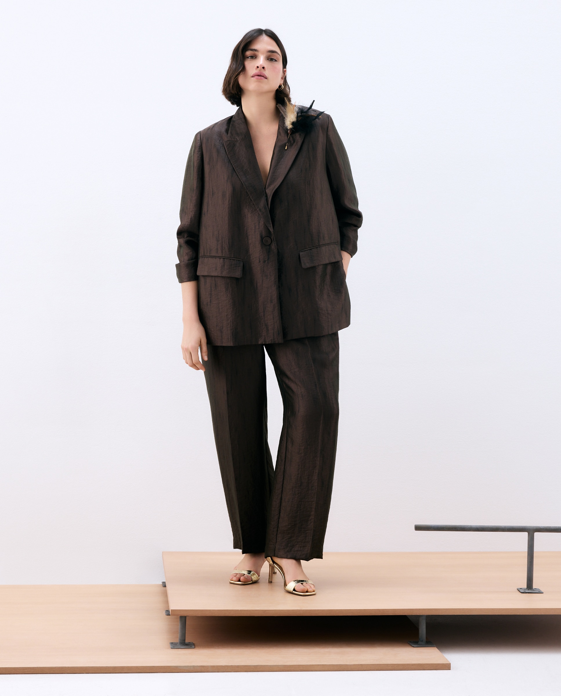 Blazer Fluido com Adorno de Fato 790 Bronze-3
