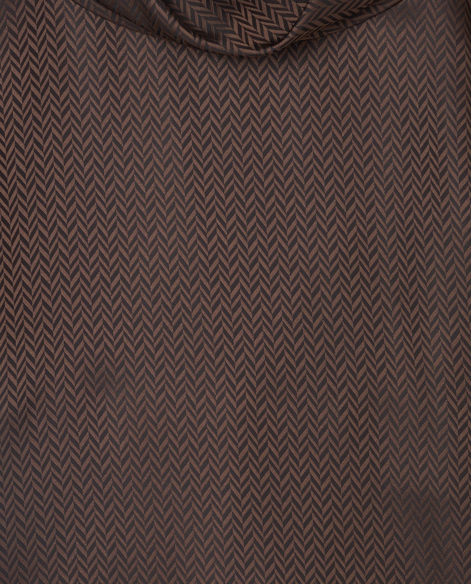 Blusa de Manga 3/4 Lisa Castanho-5