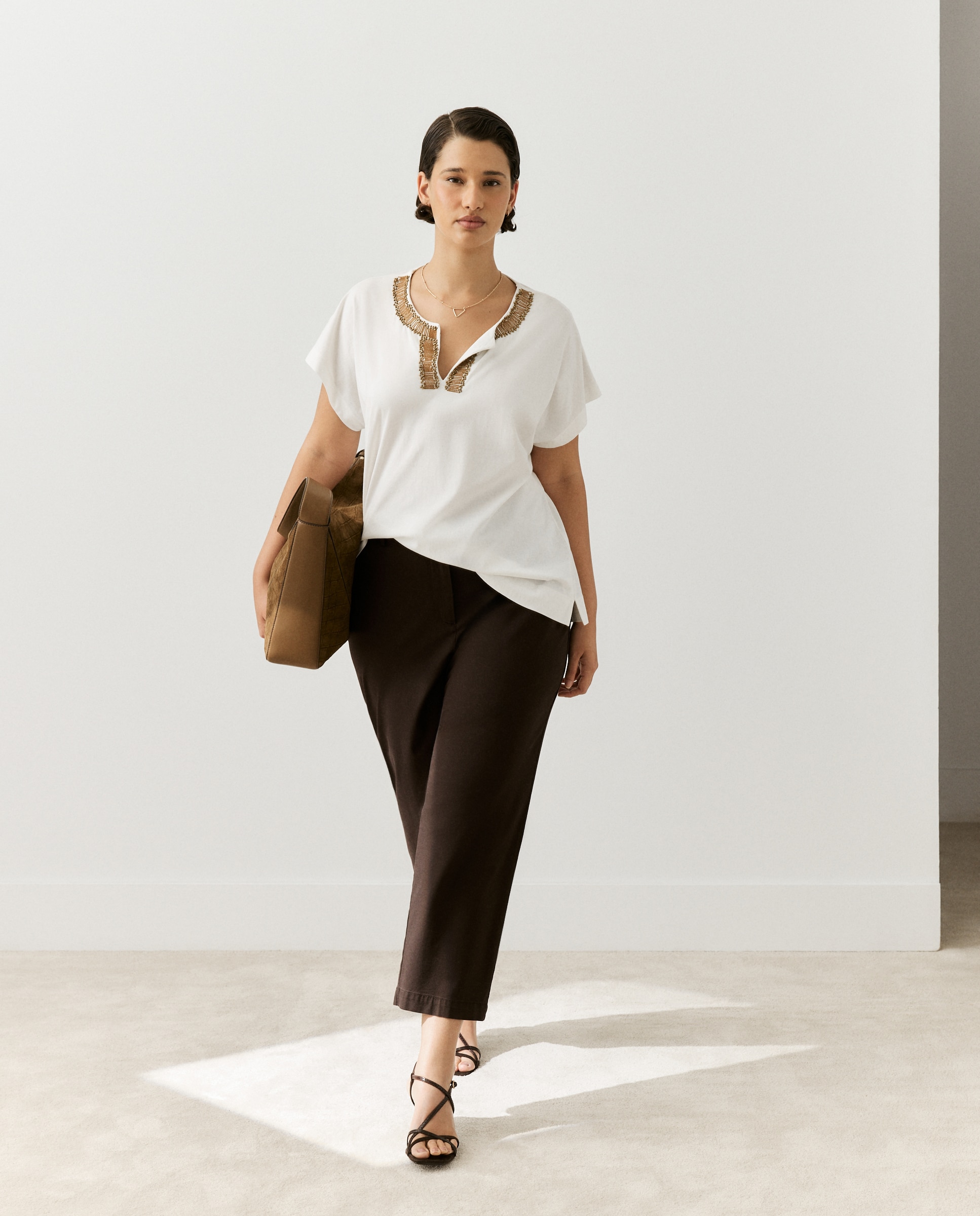 Camiseta de mujer bordada bolitas - Couchel - Blanco roto Blanco roto-2