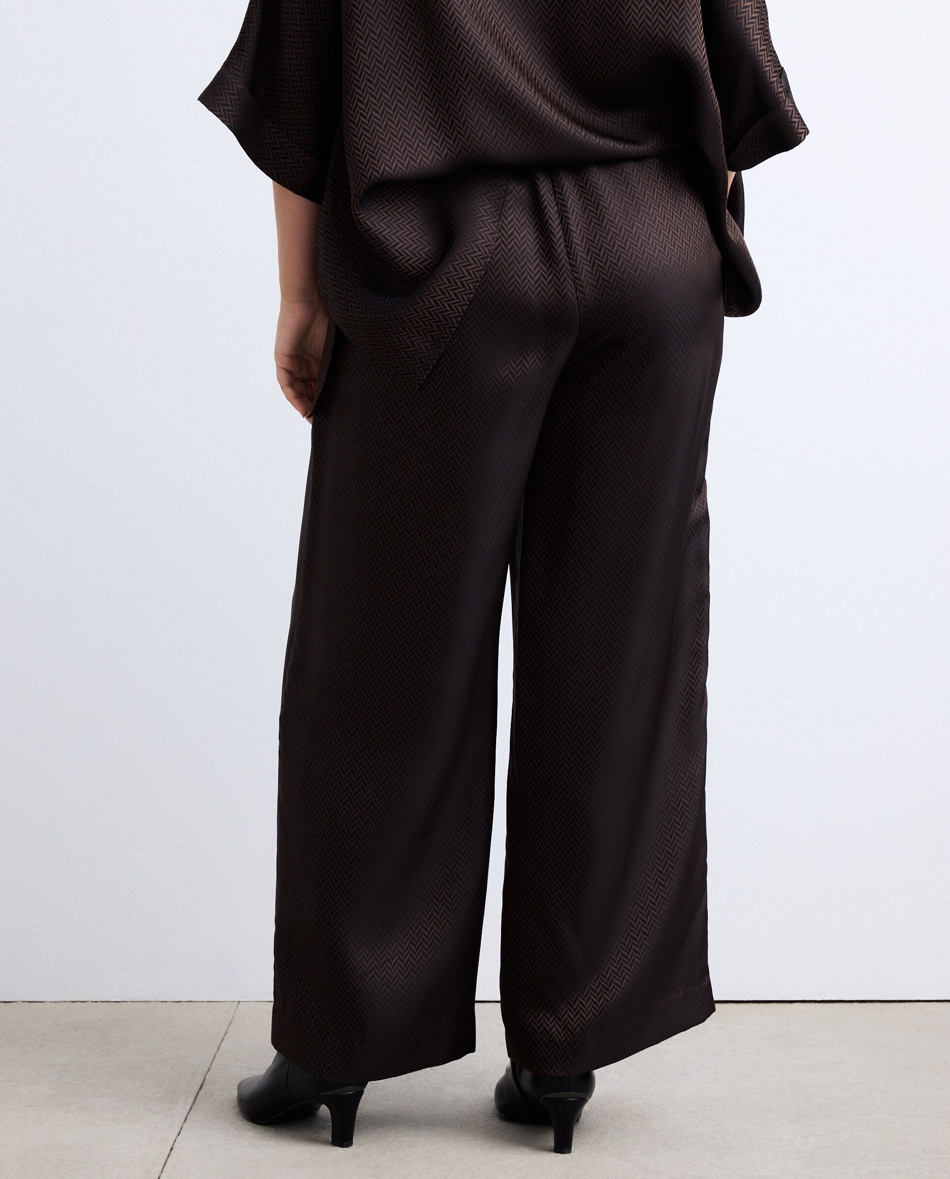 Calças Formais de Viscose Castanho-3