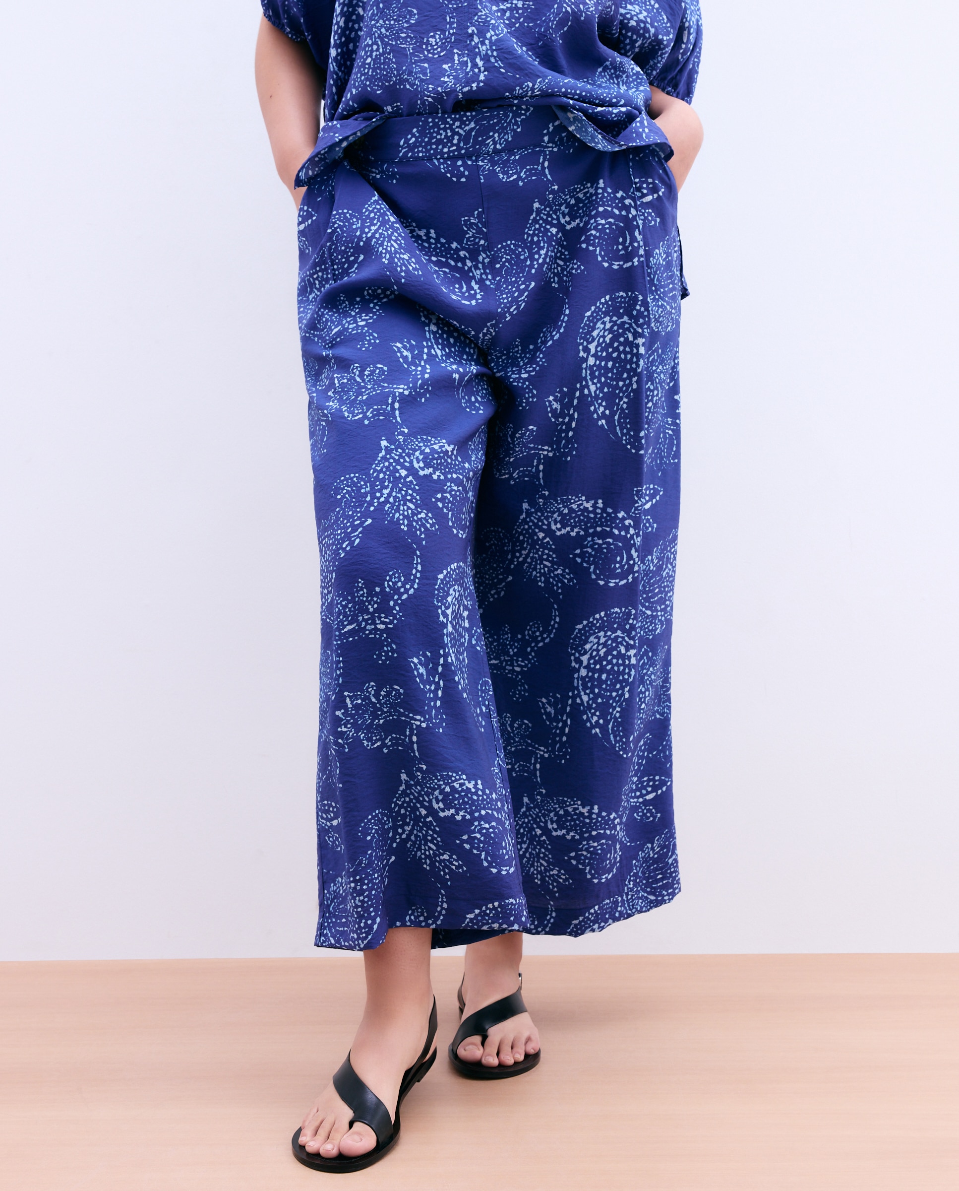 Calças Fluidas com EStampado de Caxemira Azul-2