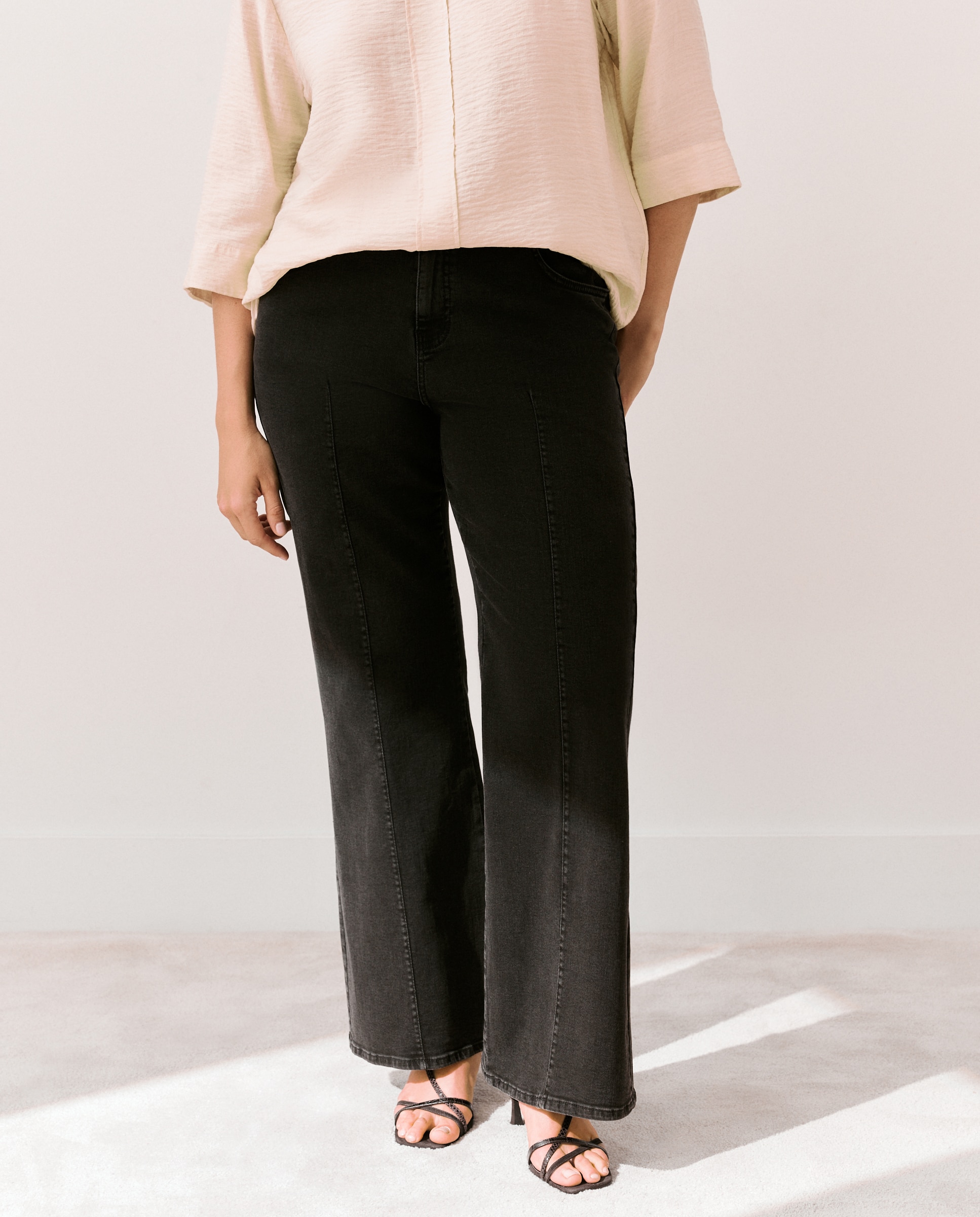 Calças Bootcut New Candice Preto-2