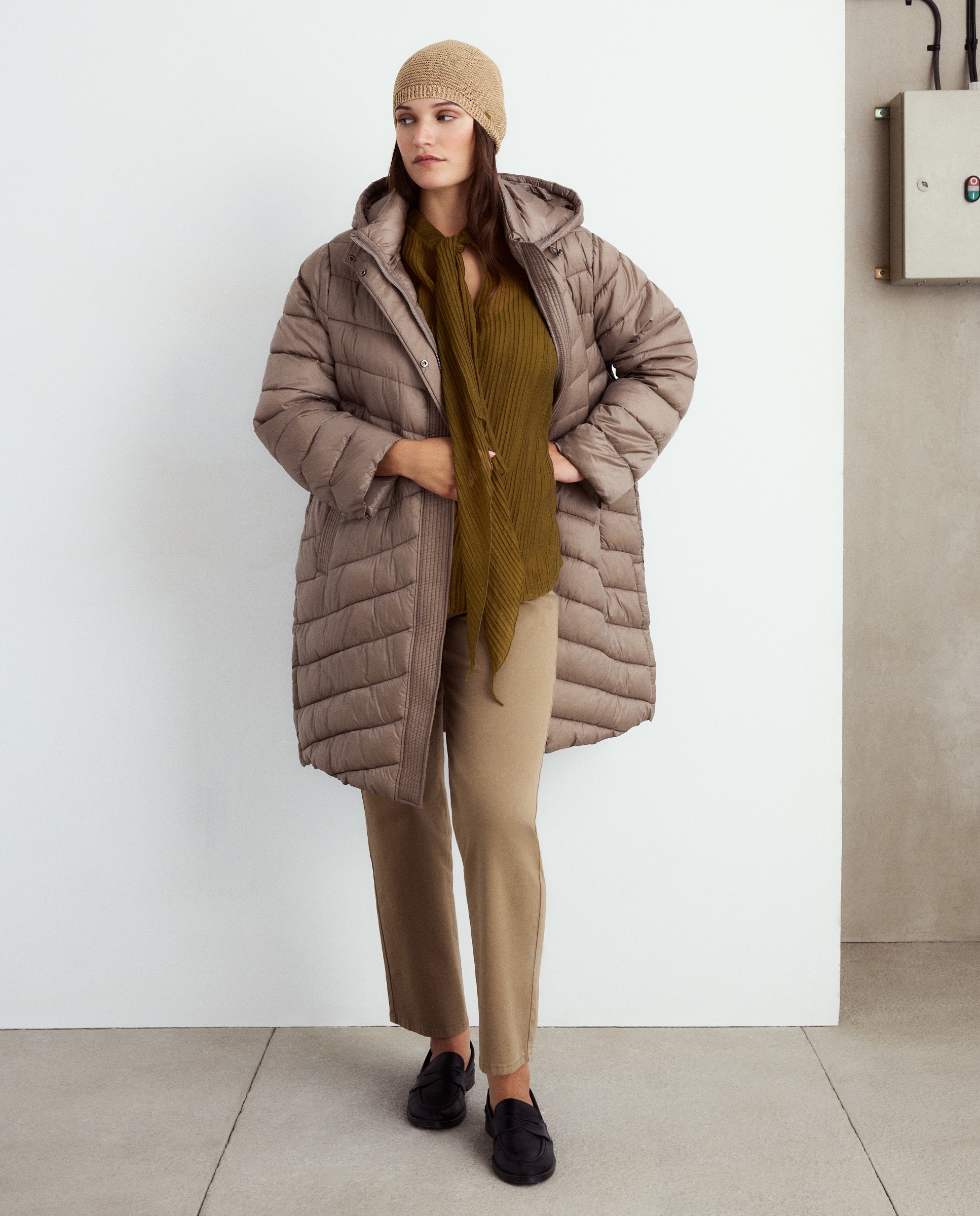 Blusão Acolchoado com Capuz Desmontável Bege-1