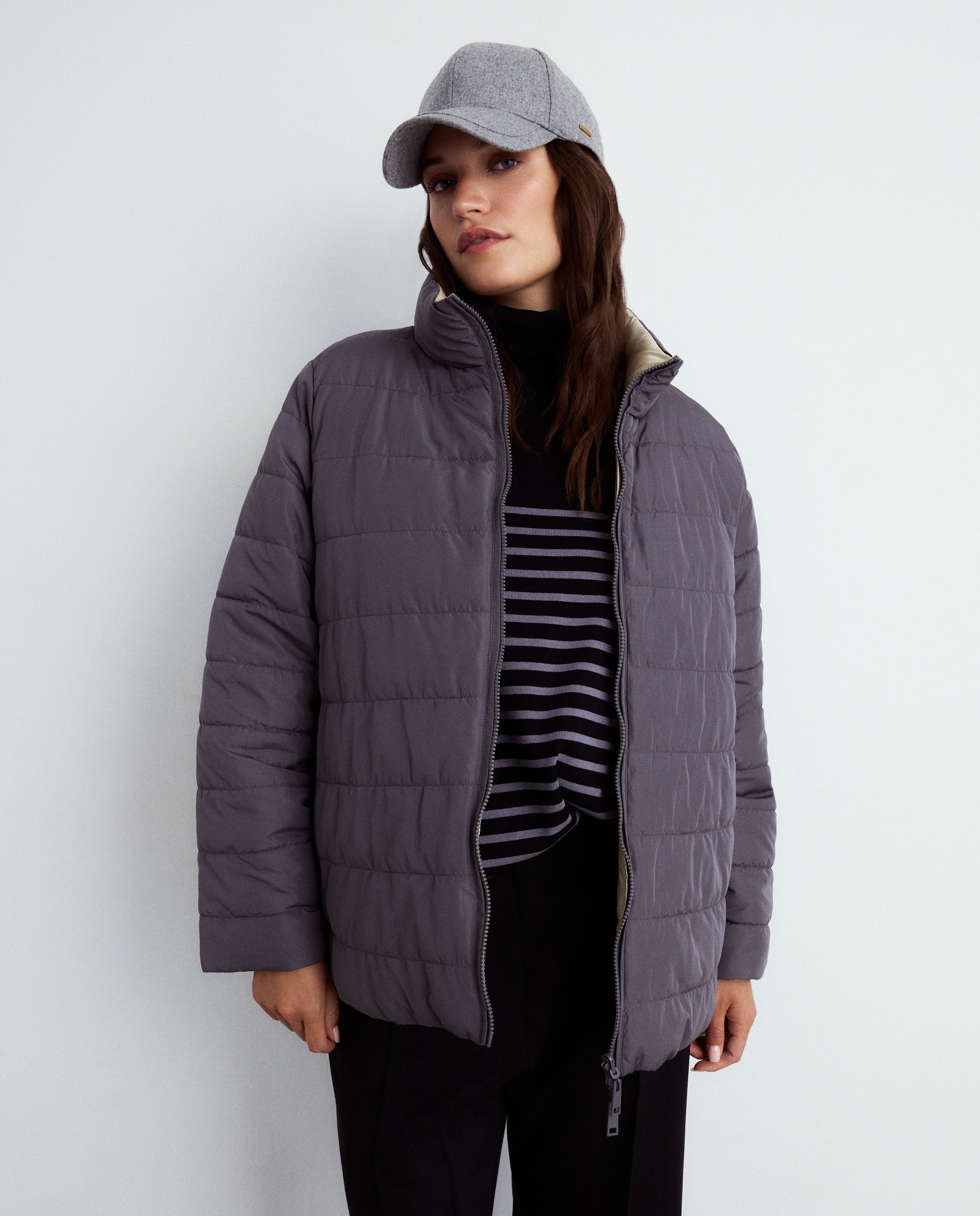 Blusão acolchoado curto reversível de mulher 820 Cinzento Médio-2