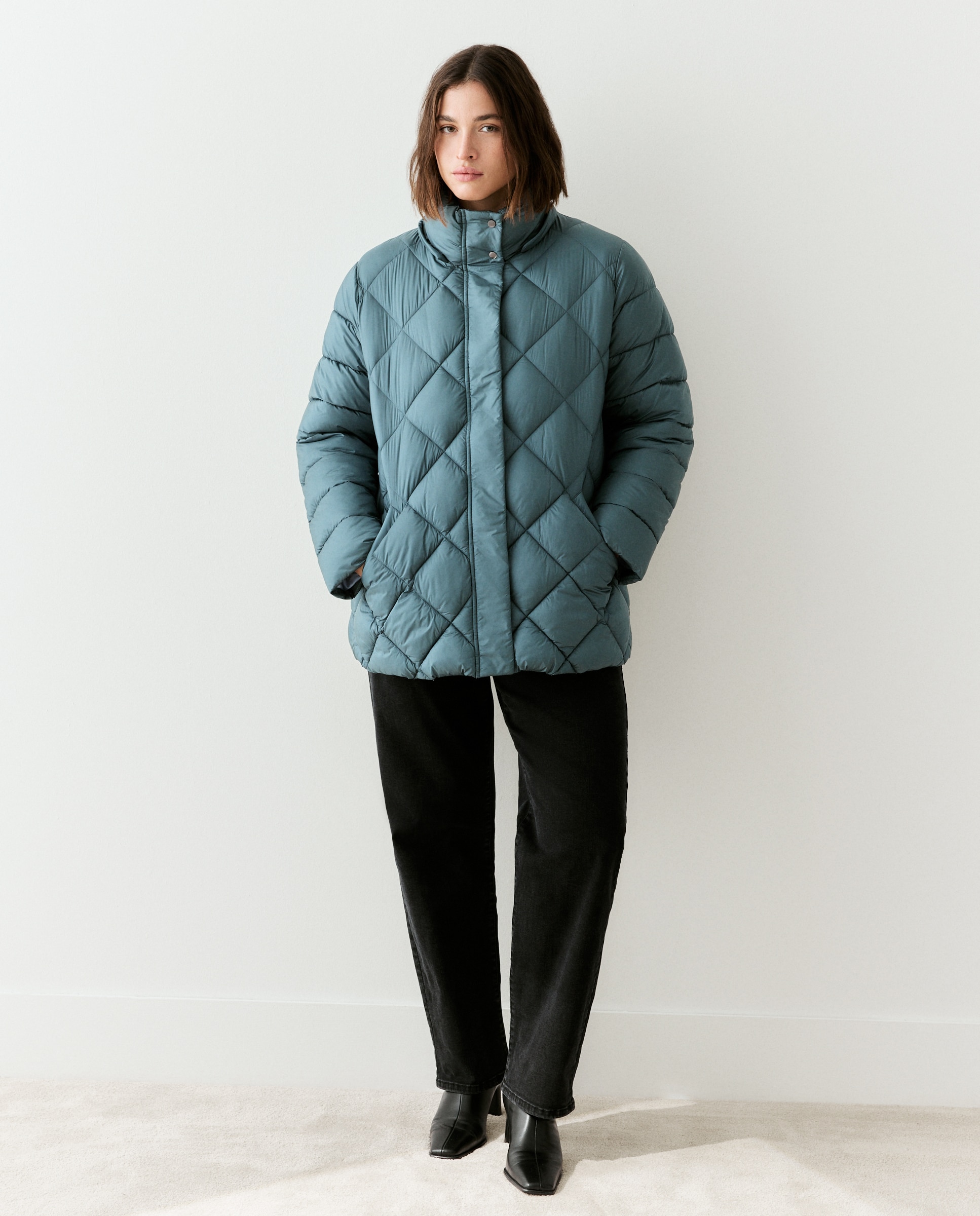 Parka curta acolchoada com capuz 820 Cinzento Médio-3