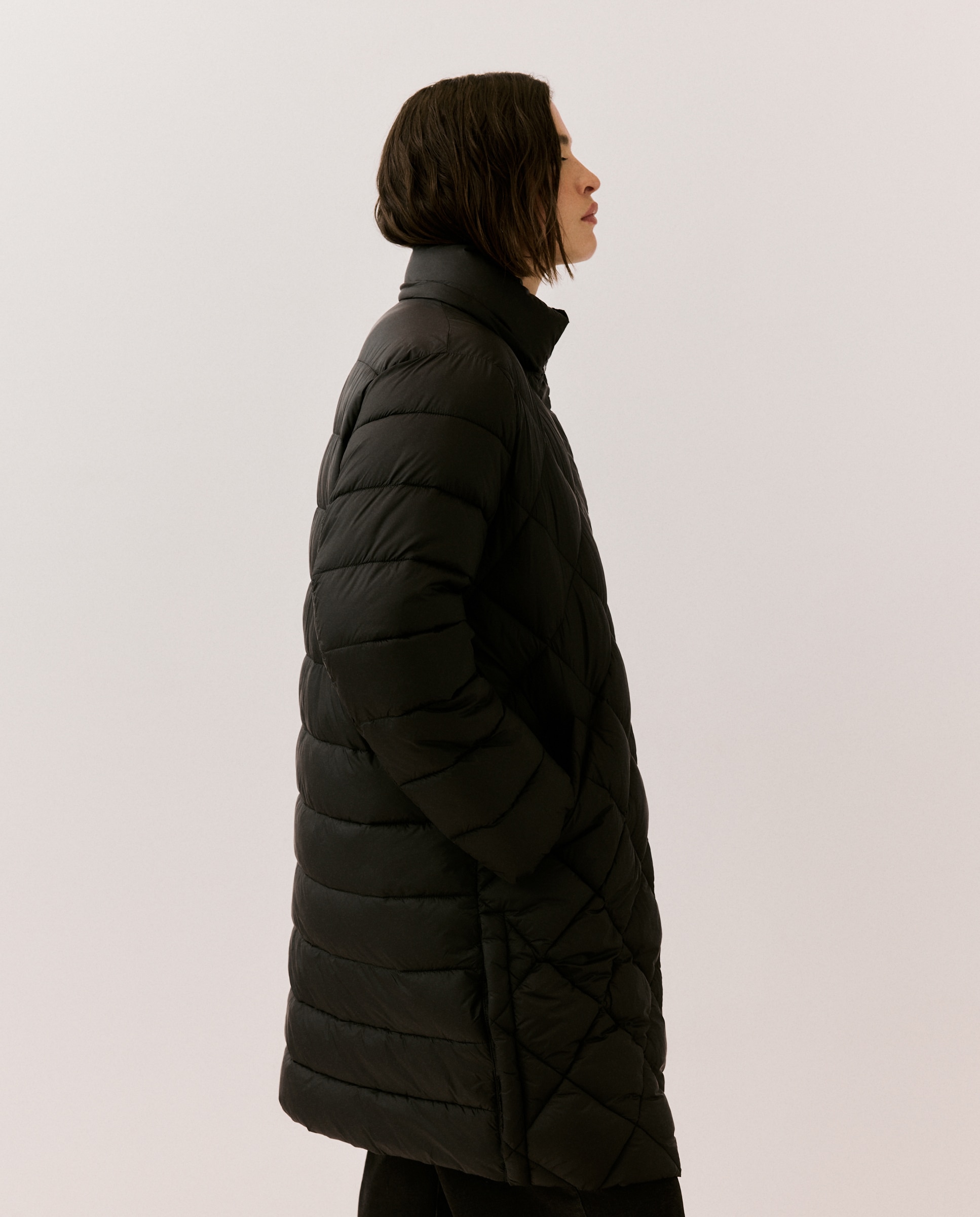 Parka Comprida Acolchoada com Capuz Preto-3