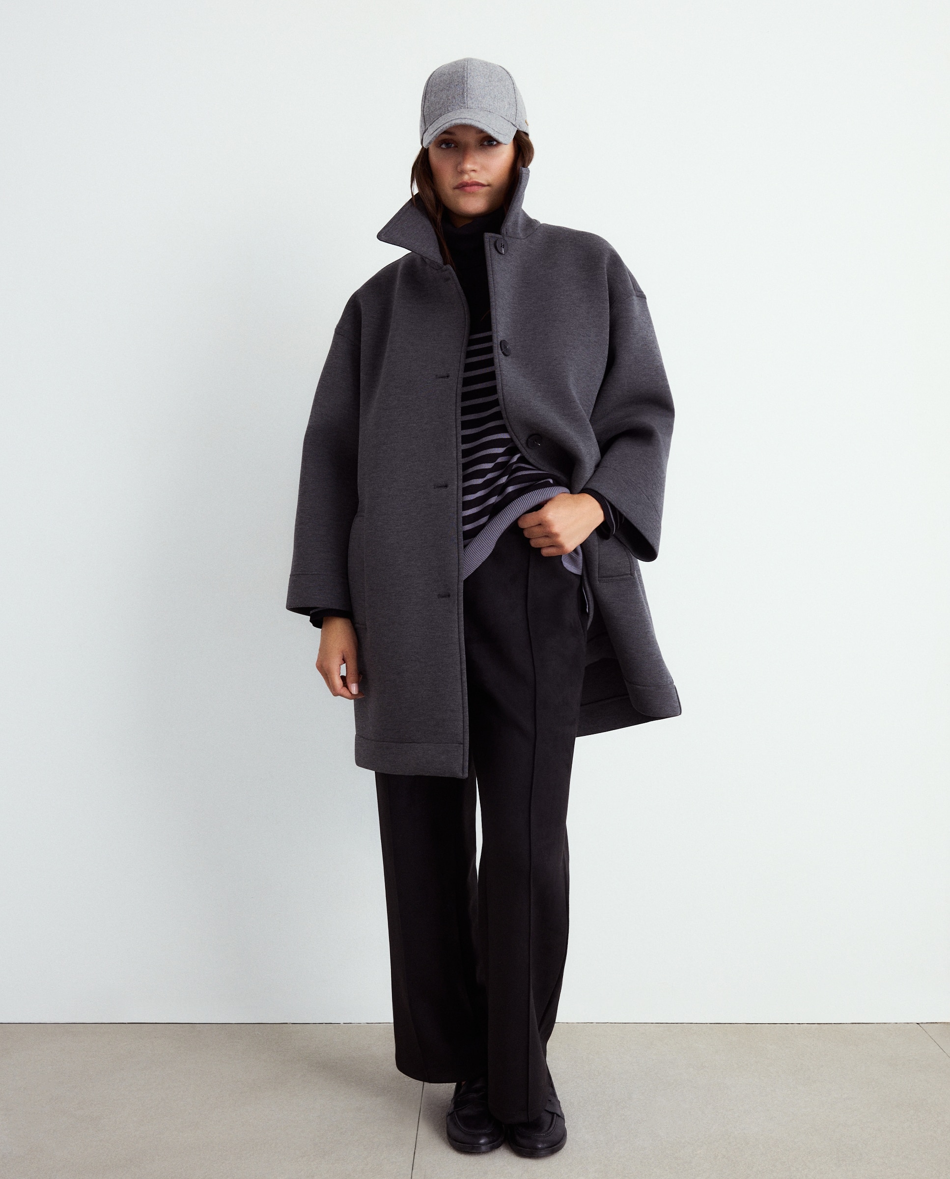 Imagem 0 de Casacão Comprido Liso