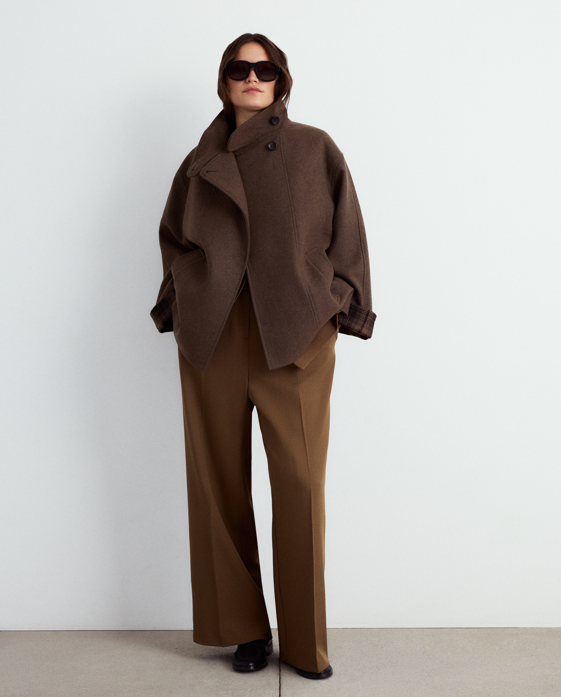 Imagem 0 de Casacão Curto em Mistura de Lã com Acolchoado Interior