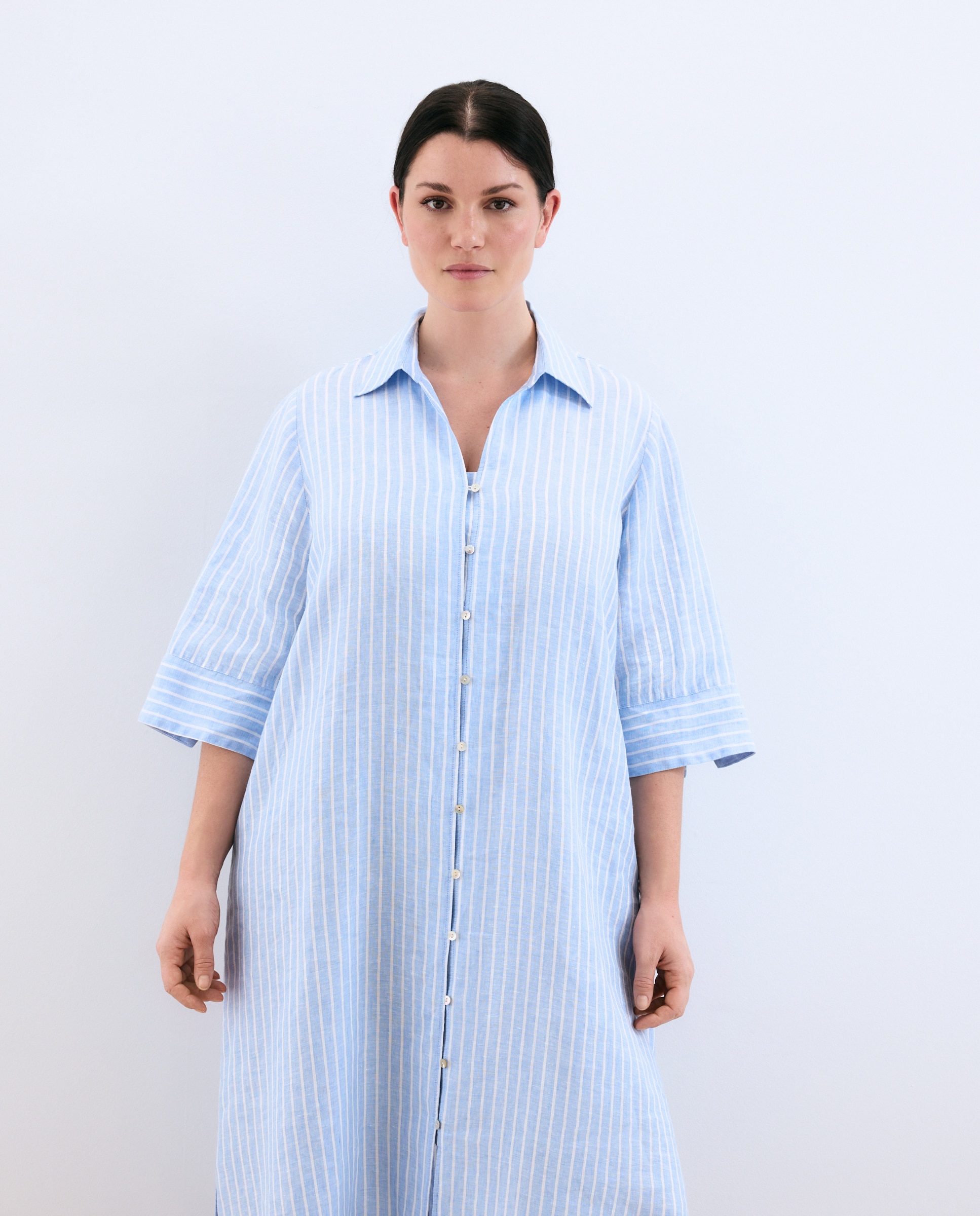Imagem 0 de Vestido Midi Liso