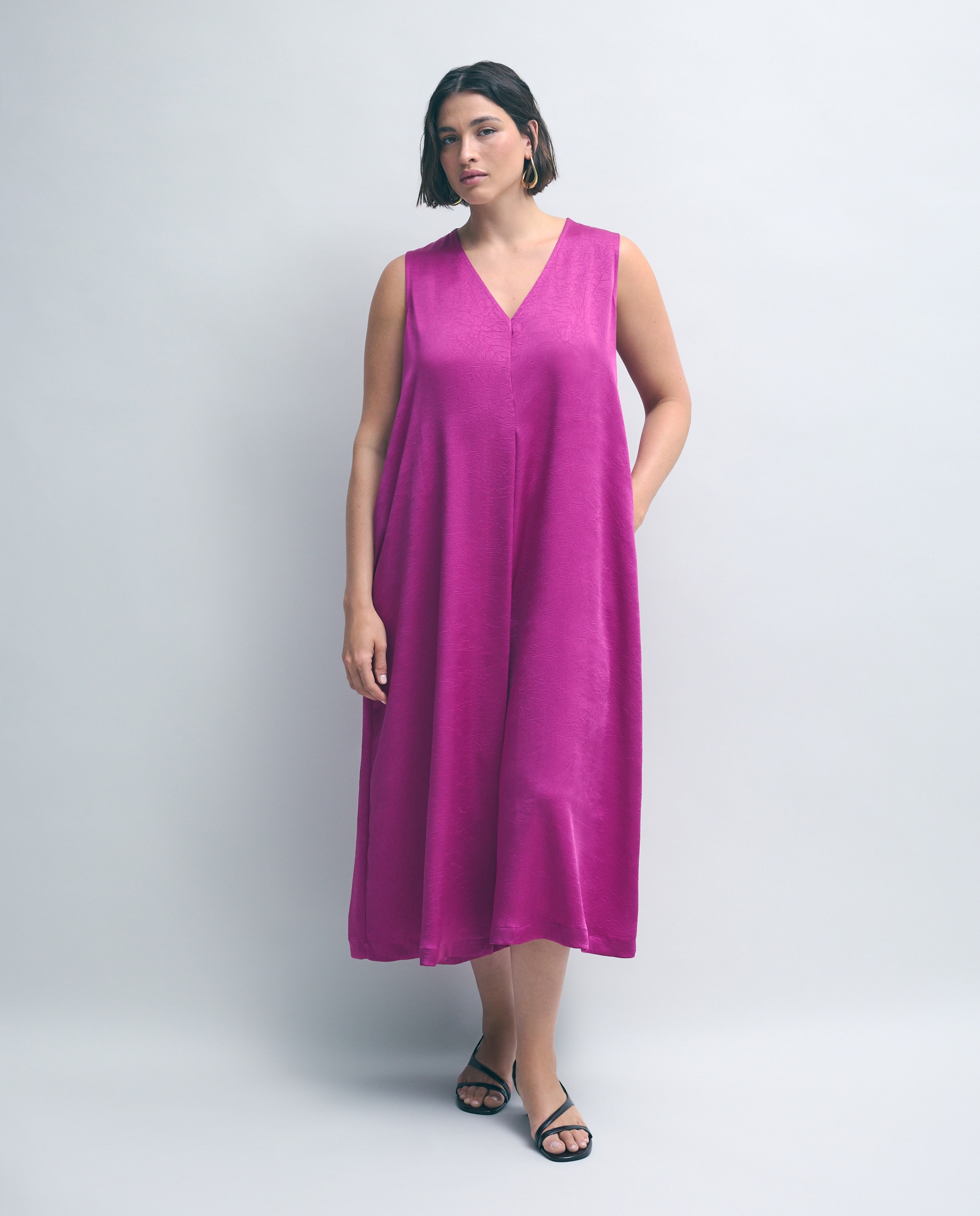 Imagem 0 de Vestido Comprido de Cetim Crinkle