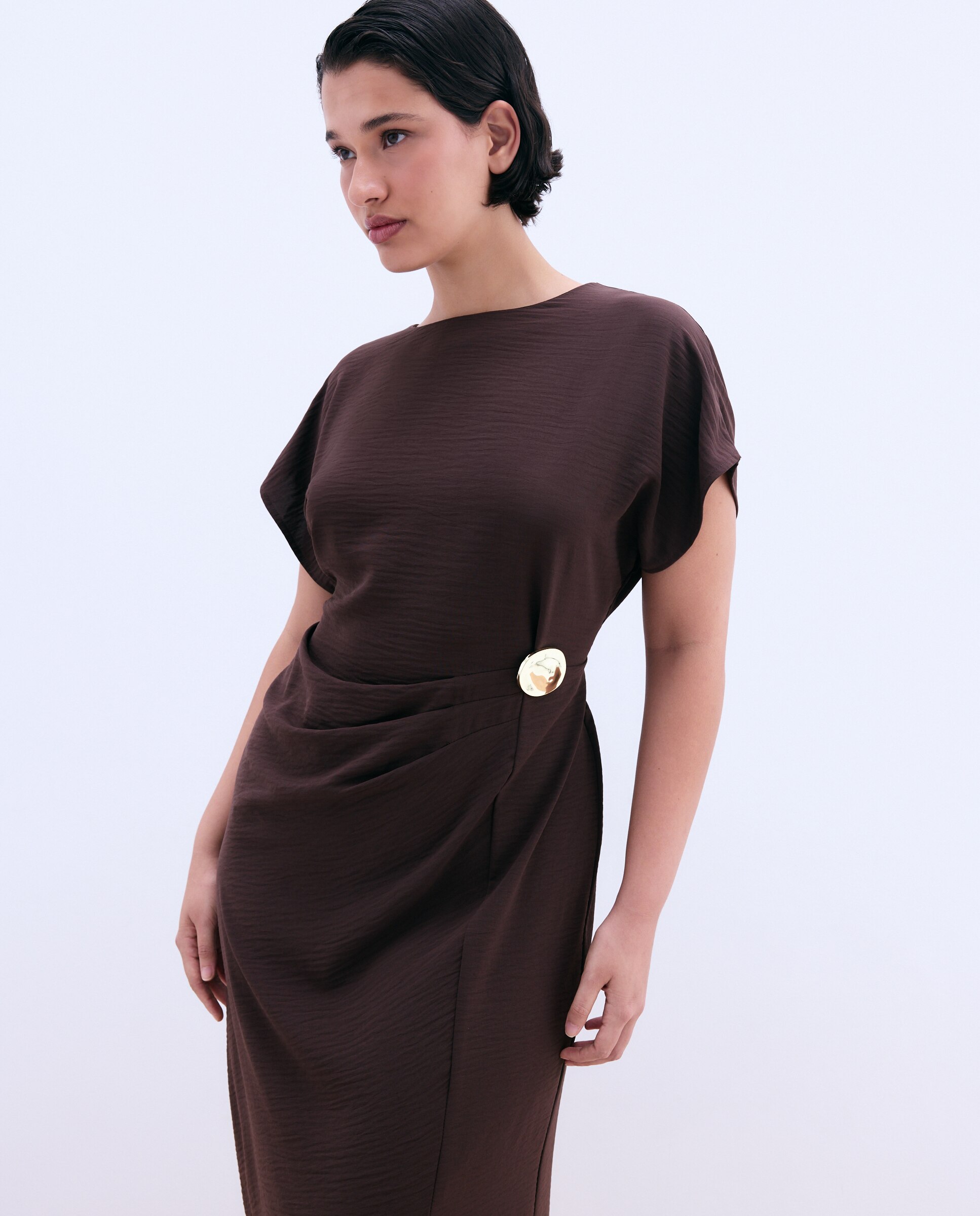 Vestido Camiseiro Midi com Manga Curta Castanho-2
