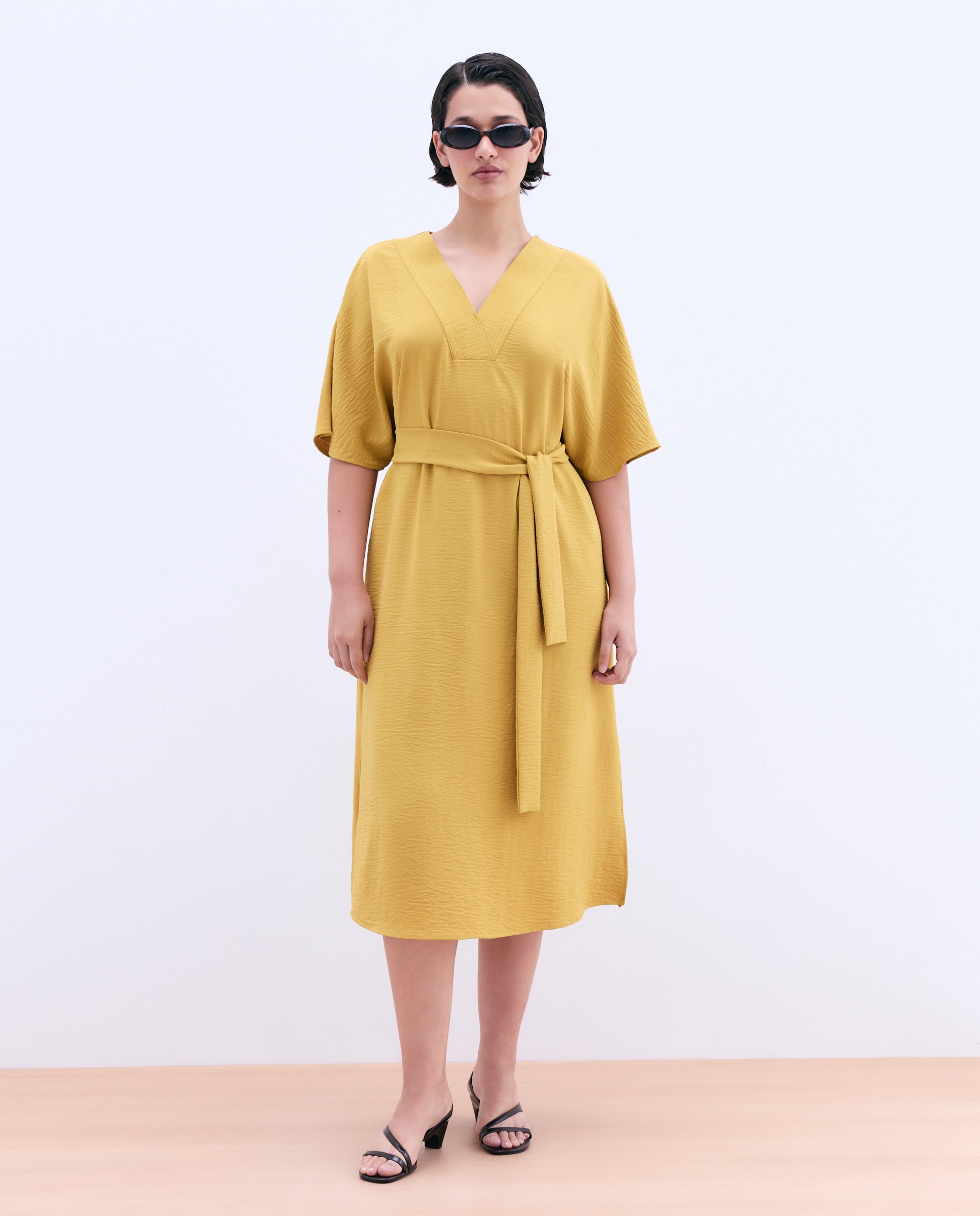Imagem 0 de Vestido Midi Drapeado sem Mangas